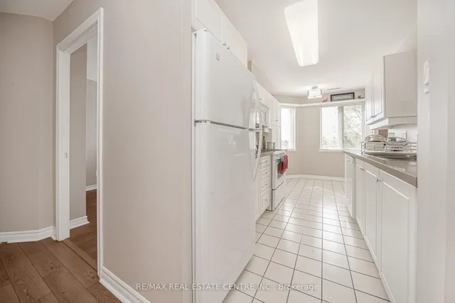 Additional property image - 3 Dayspring Circ Unit 301