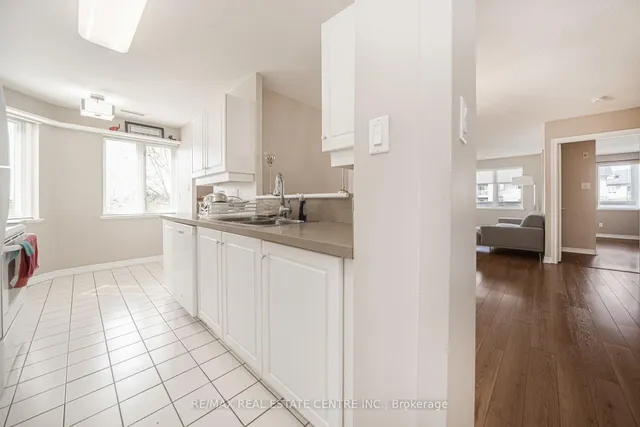 Additional property image - 3 Dayspring Circ Unit 301