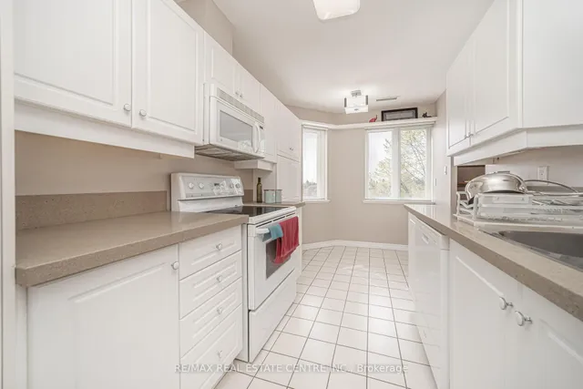 Additional property image - 3 Dayspring Circ Unit 301