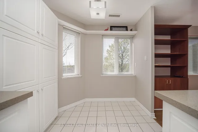 Additional property image - 3 Dayspring Circ Unit 301