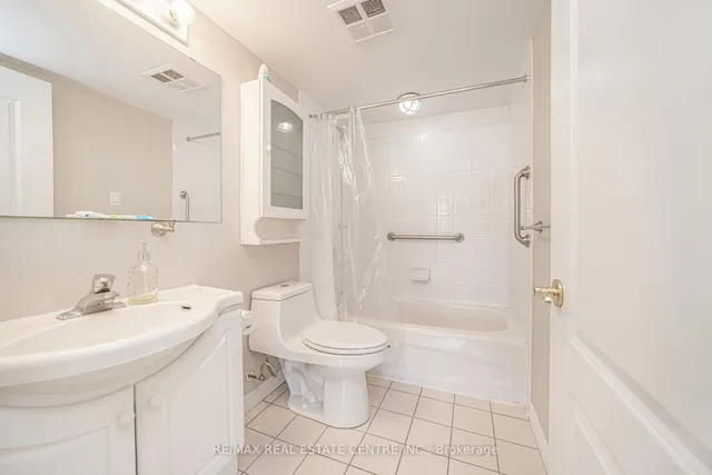 Additional property image - 3 Dayspring Circ Unit 301
