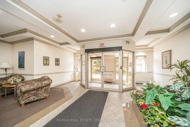 Additional property image - 3 Dayspring Circ Unit 301