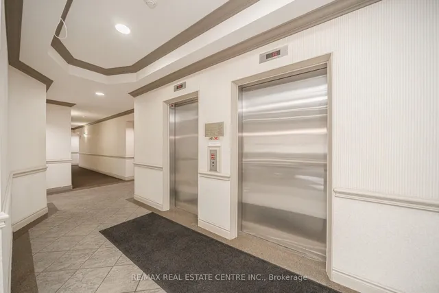 Additional property image - 3 Dayspring Circ Unit 301