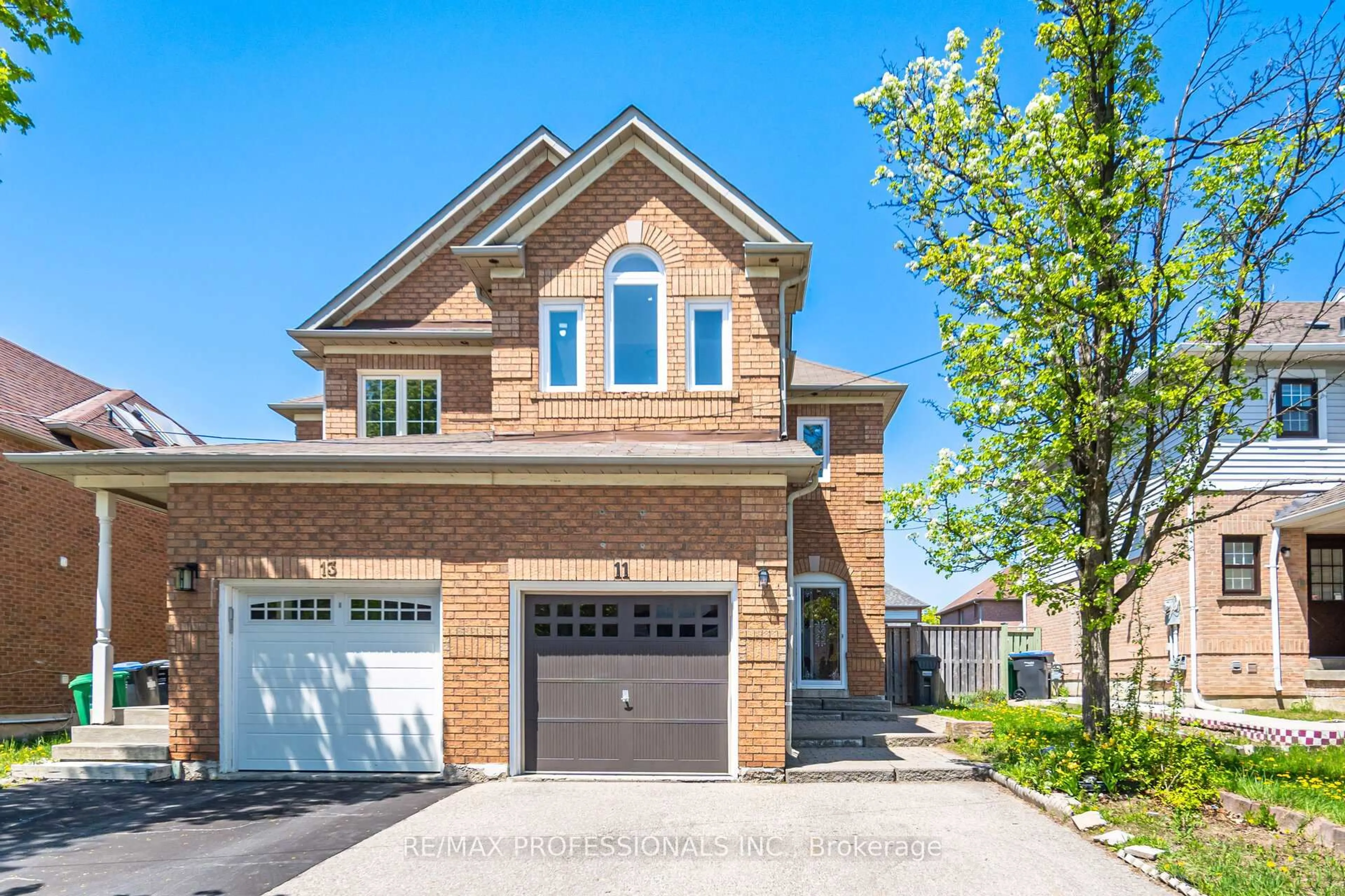 Home with brick exterior material, street for 11 Asterwind Cres, Brampton Ontario L6R 1V9