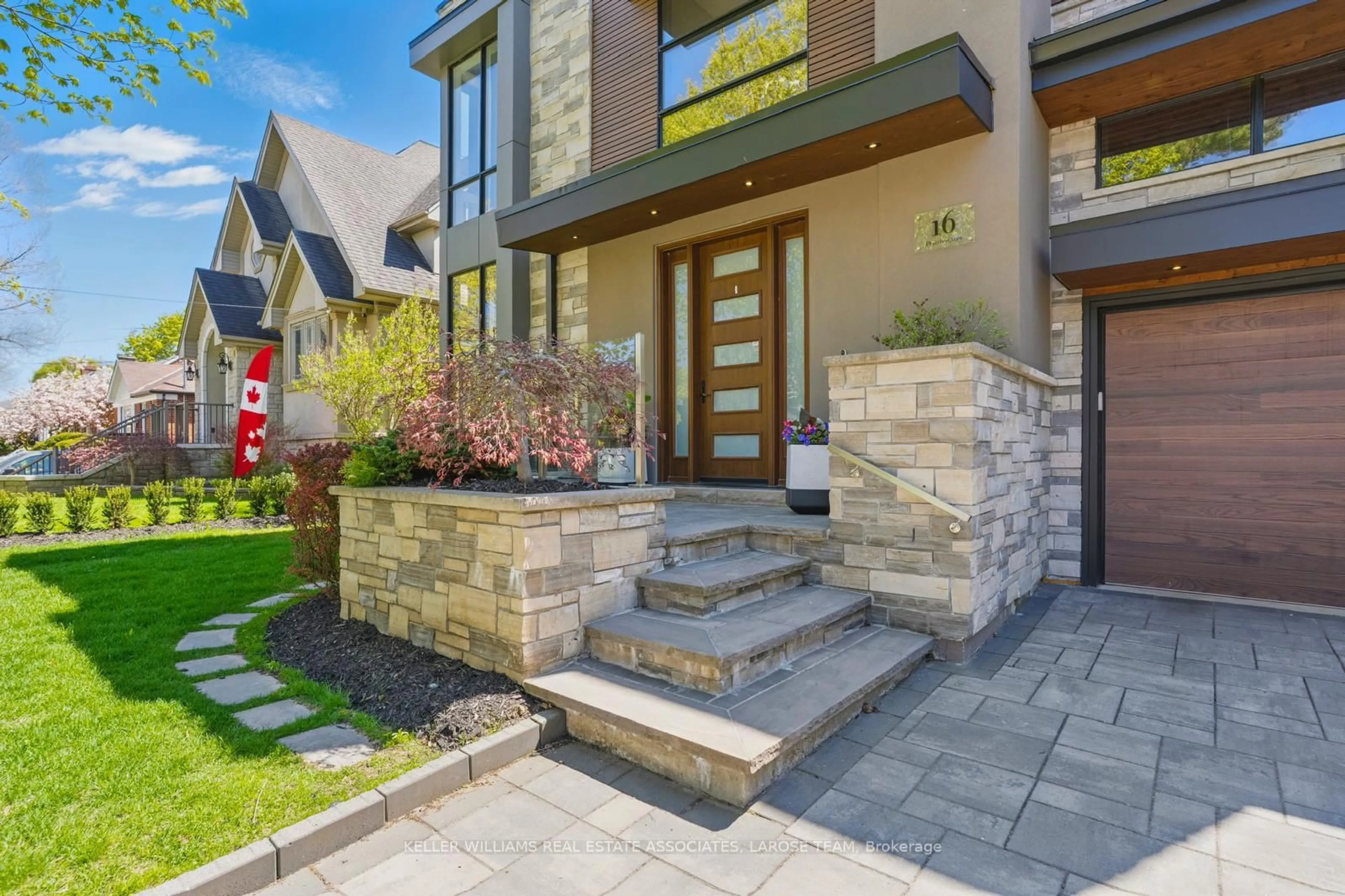 Home with brick exterior material, street for 16 Maple Ave, Mississauga Ontario L5H 2R6