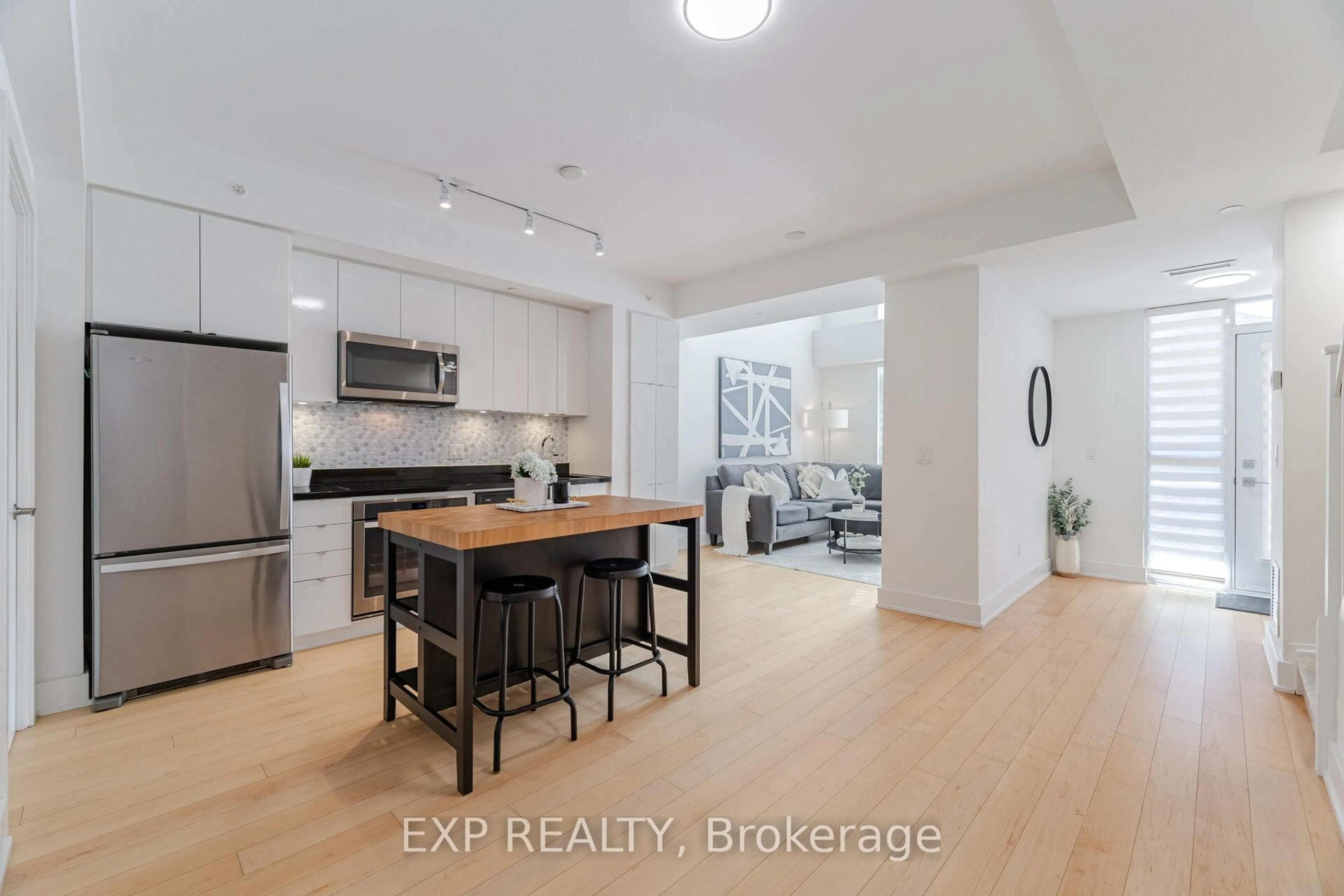 Open concept kitchen, unknown for 5260 Dundas St #C211, Burlington Ontario L7L 0J7