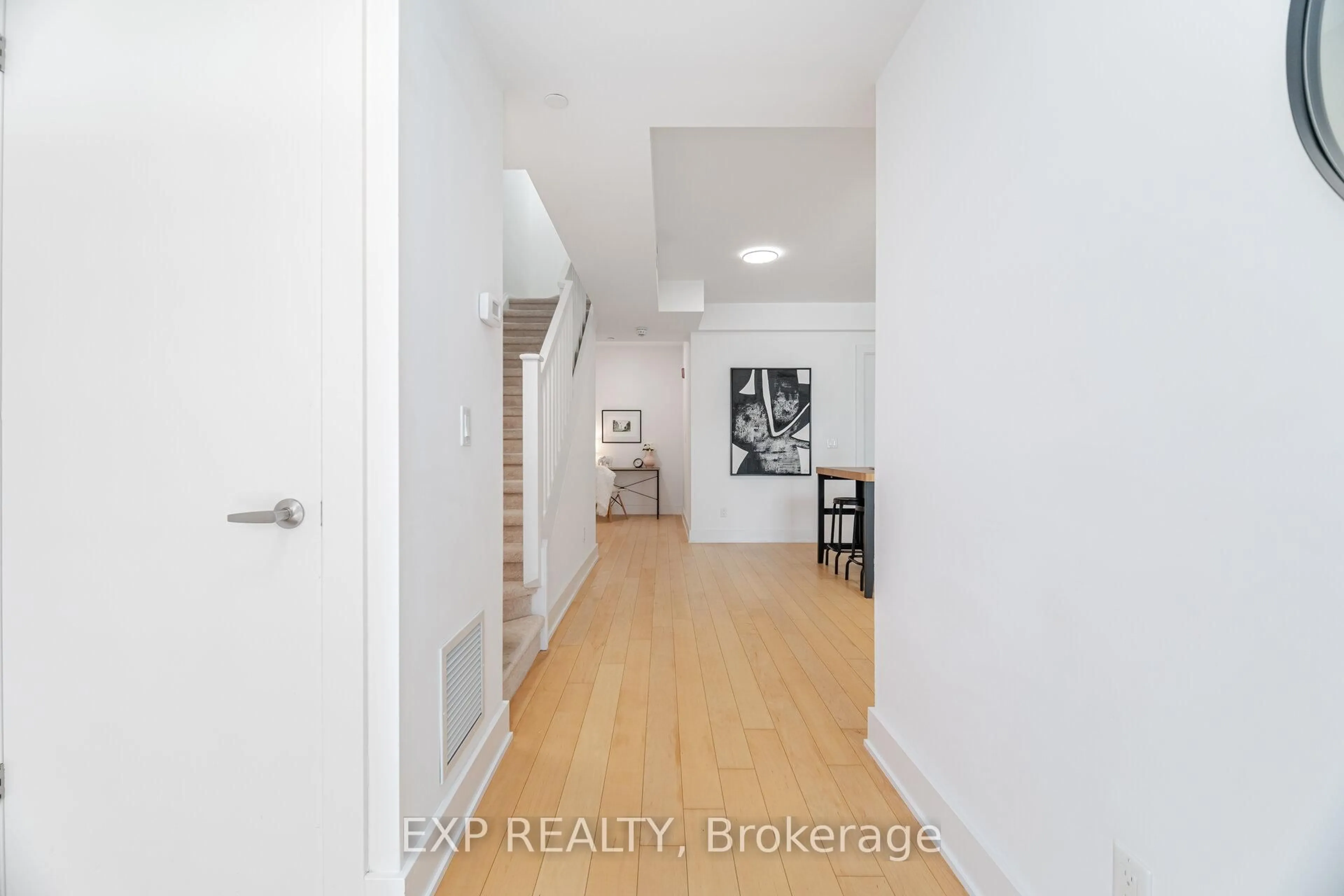 Unknown for 5260 Dundas St #C211, Burlington Ontario L7L 0J7