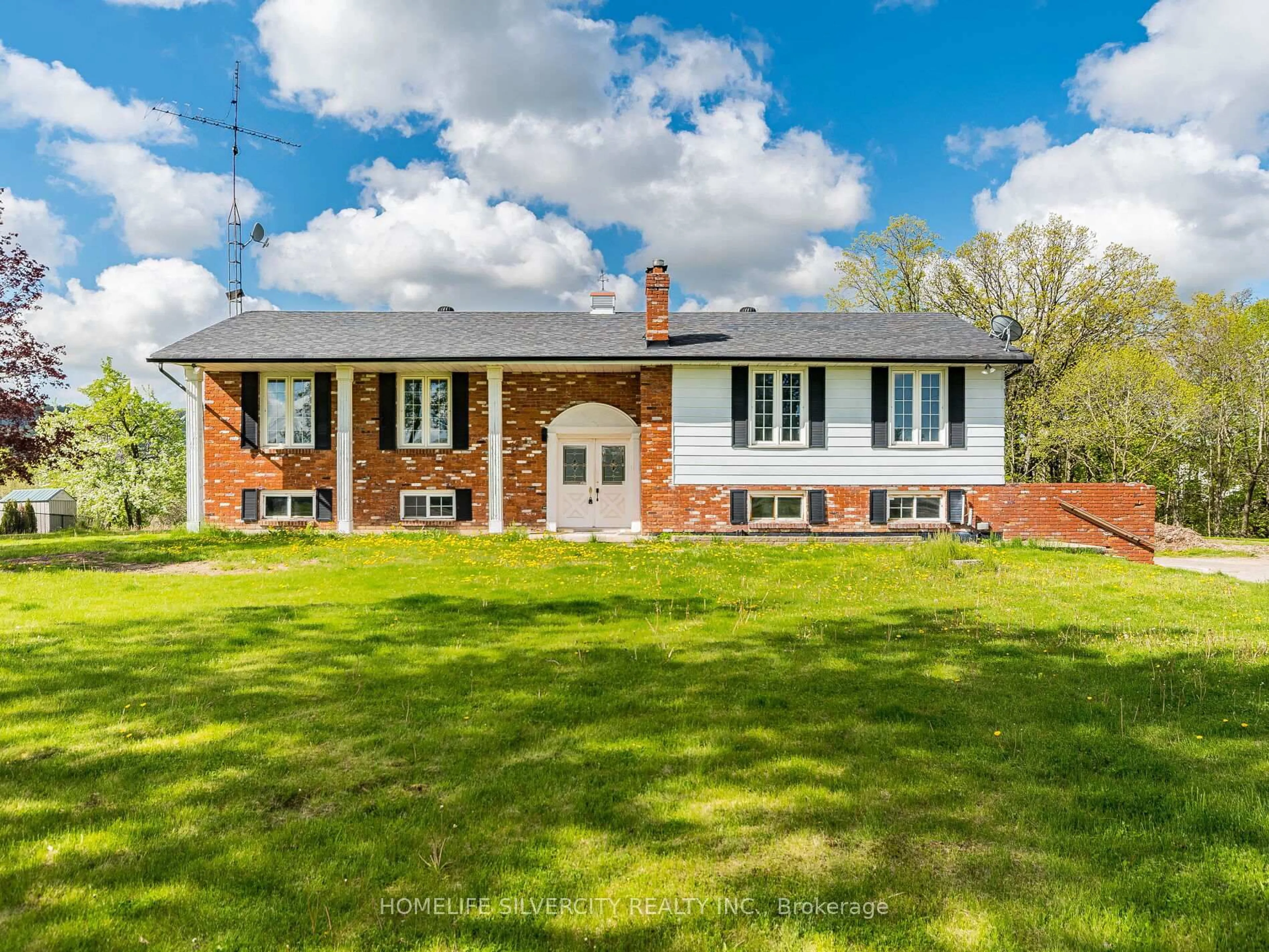 Home with brick exterior material, unknown for 5638 Appleby Line, Burlington Ontario L7M 0P6