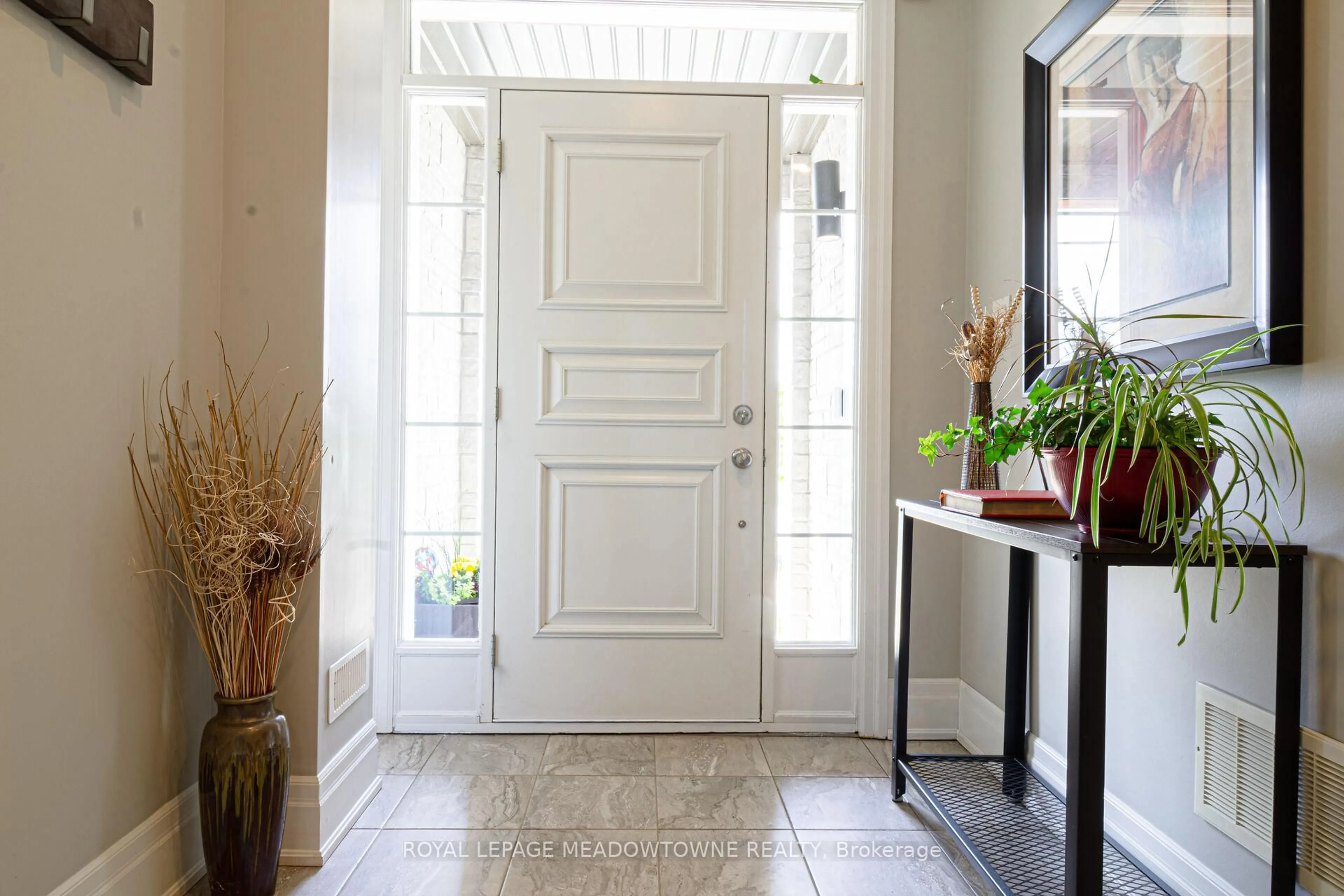 Indoor entryway for 2281 Khalsa Gate, Oakville Ontario L6M 1P4