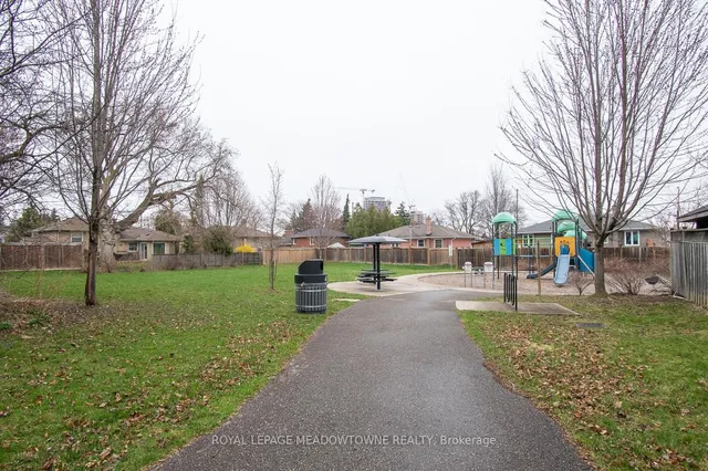 Additional property image - 137 Wakefield Rd
