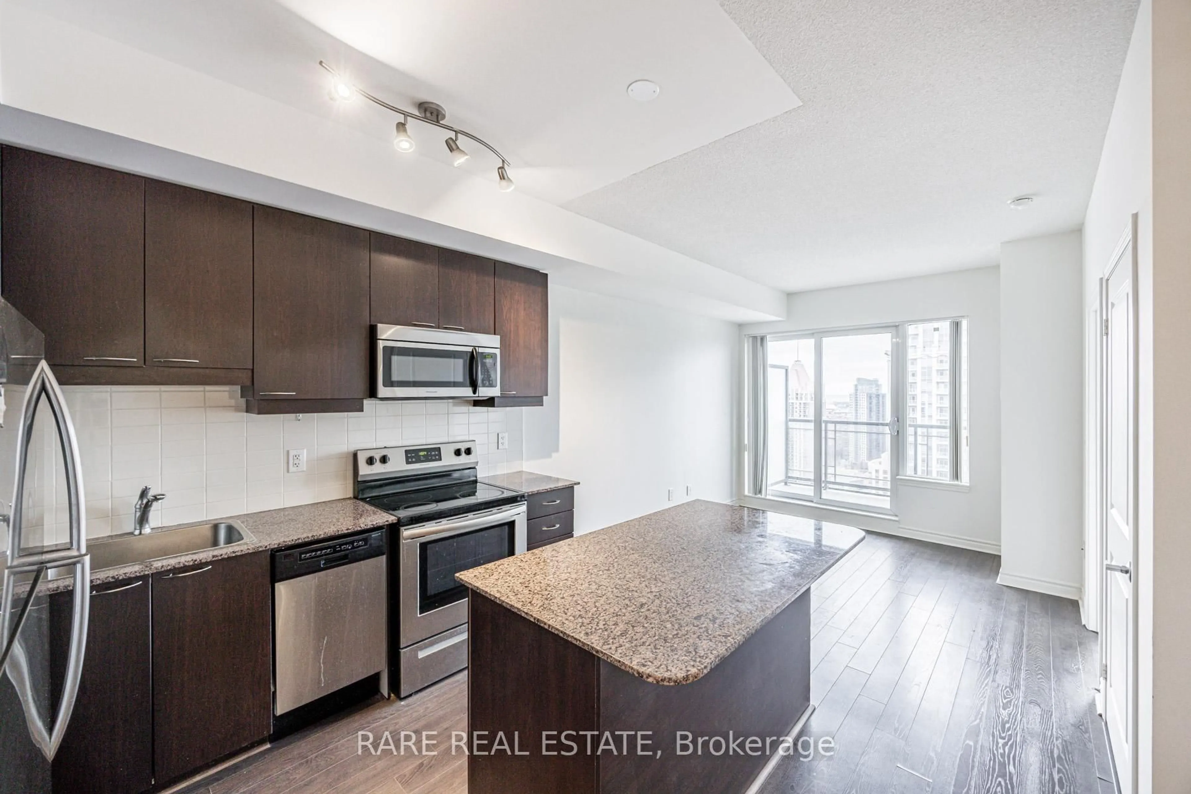 Open concept kitchen, unknown for 385 Prince Of Wales Dr #2807, Mississauga Ontario L5B 0C6
