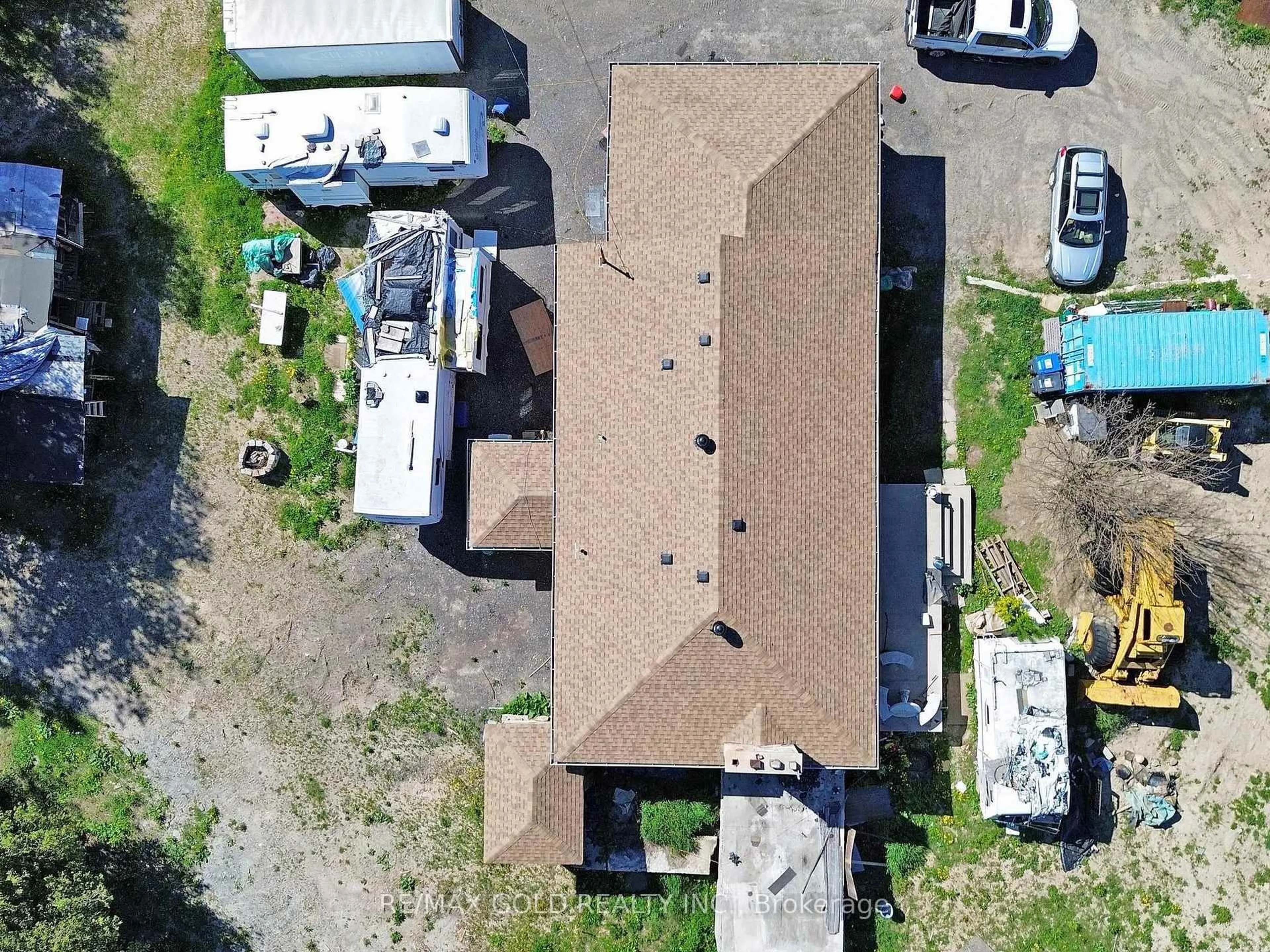A pic from outside/outdoor area/front of a property/back of a property/a pic from drone, street for 5961 Charleston Sdrd, Caledon Ontario L7K 0S9
