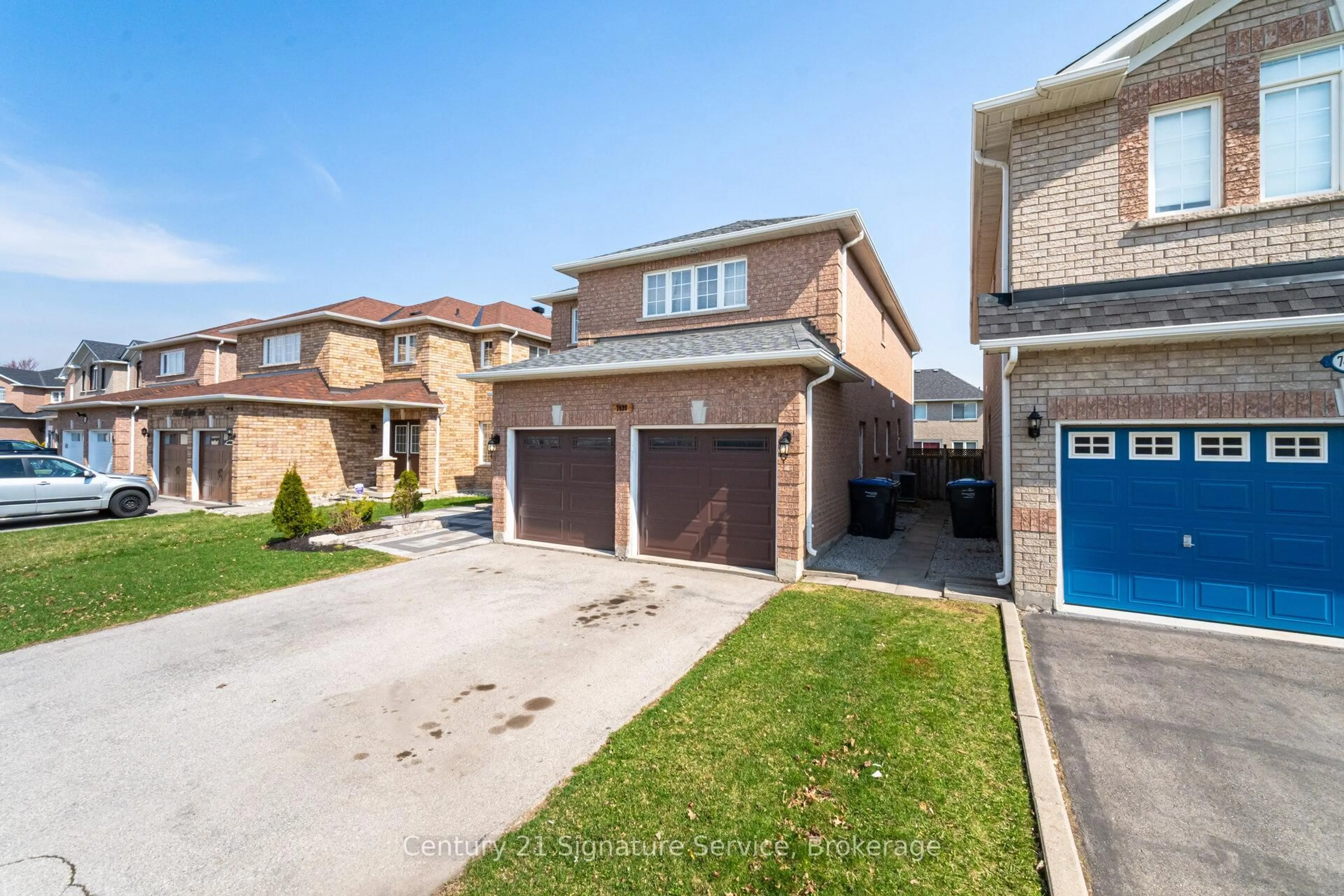 Home with brick exterior material, street for 7439 Allspice Tr, Mississauga Ontario L5N 8N5