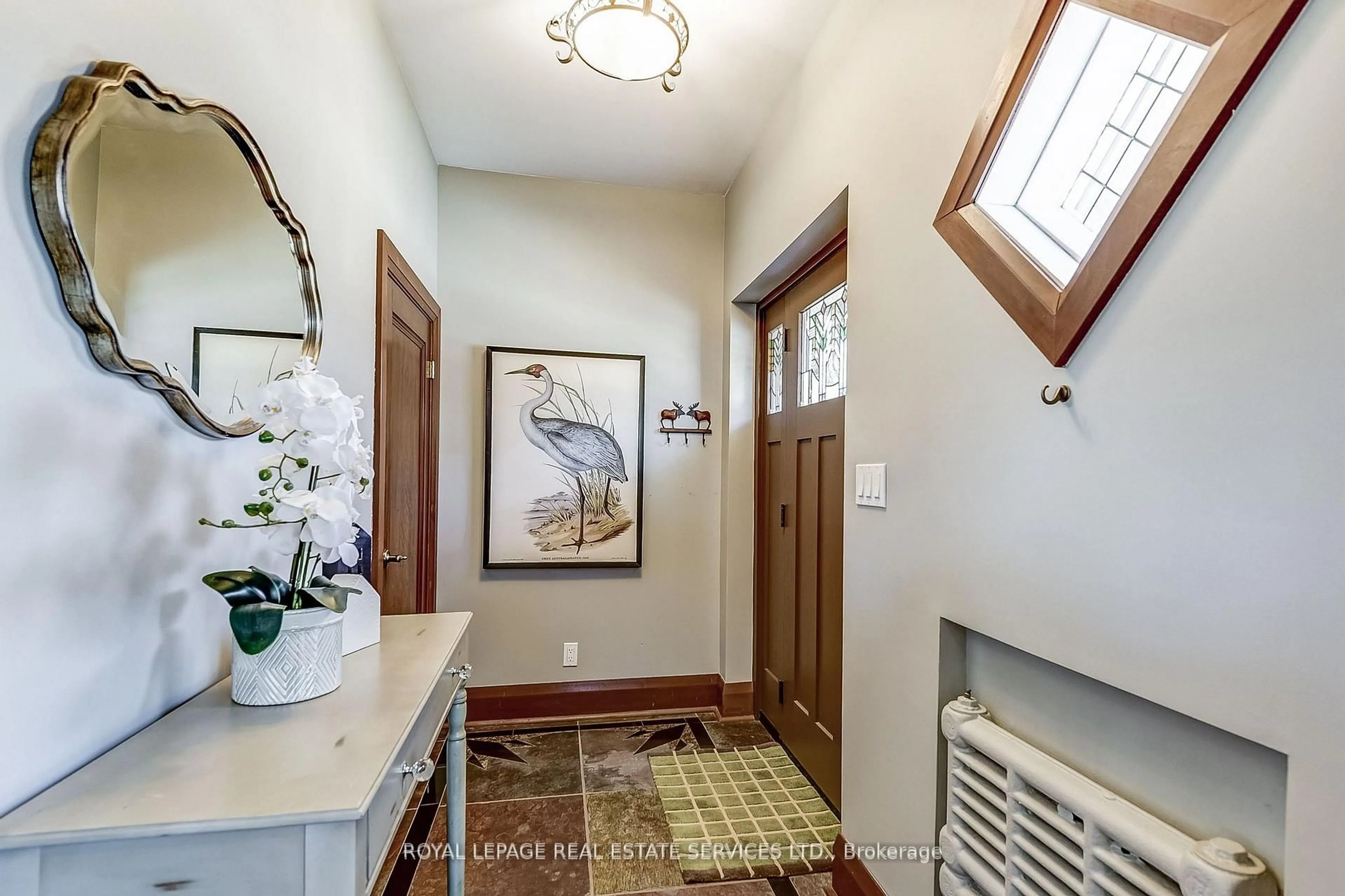 Indoor entryway for 157 Colbeck St, Toronto Ontario M6S 1V8