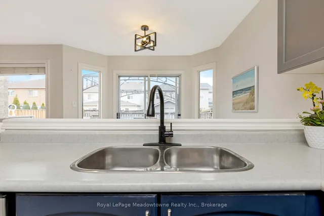 Additional property image - 13 Robarts Dr