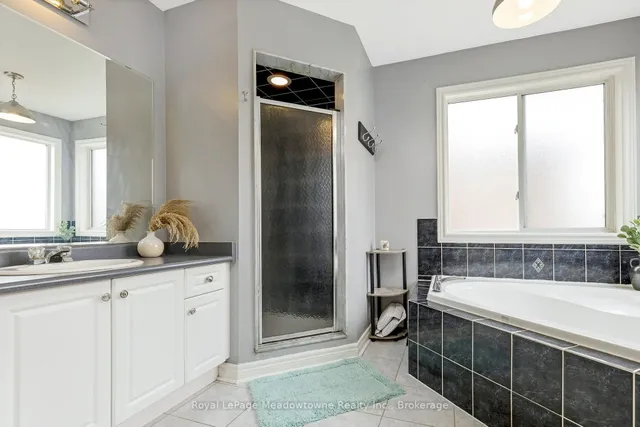 Additional property image - 13 Robarts Dr