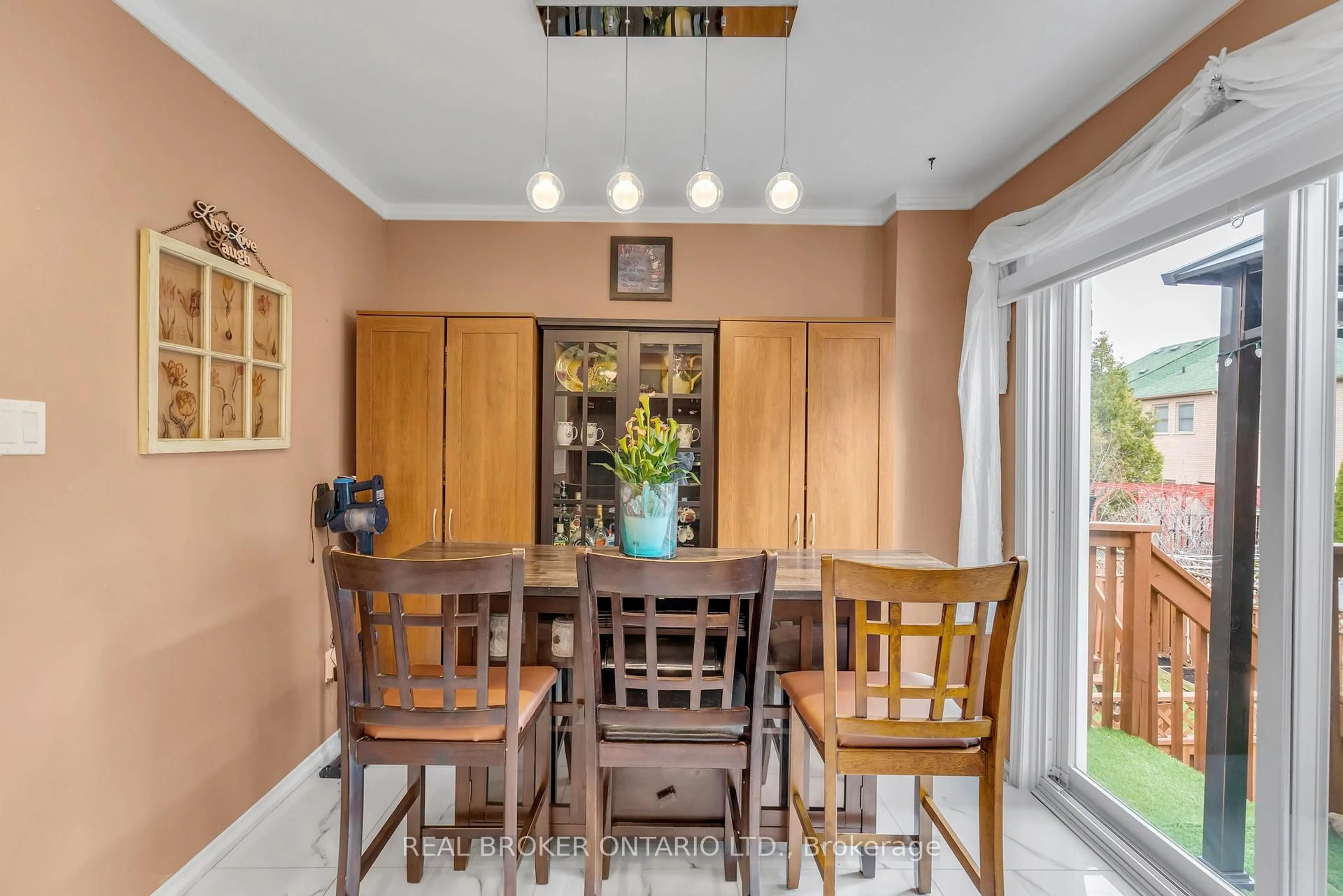 Dining room, unknown for 85 Provincial Pl, Brampton Ontario L6S 6C5