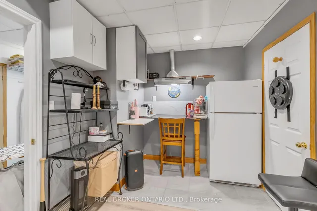 Additional property image - 85 Provincial Pl