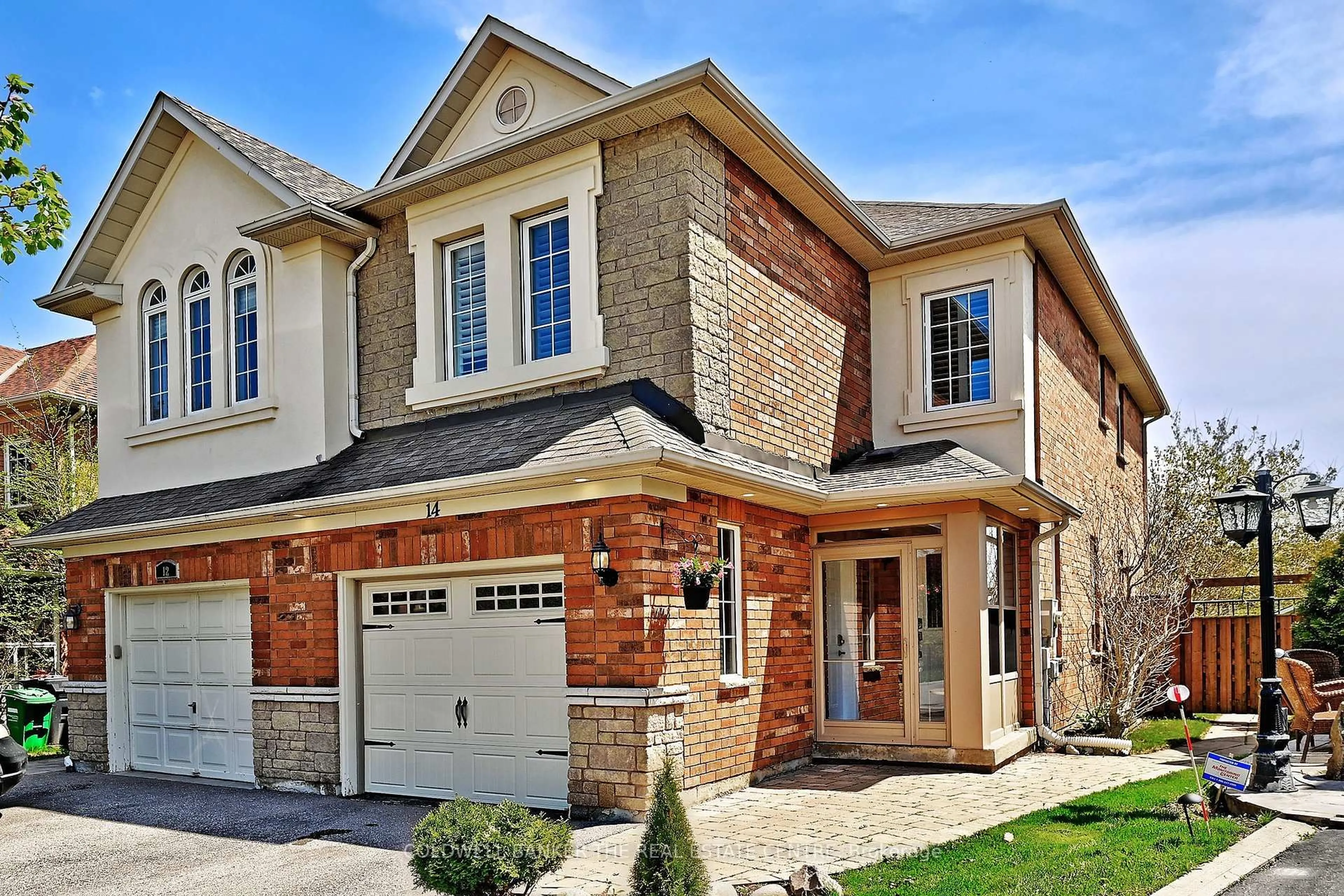 Home with brick exterior material, street for 14 Hesketh Crt, Caledon Ontario L7C 1C6