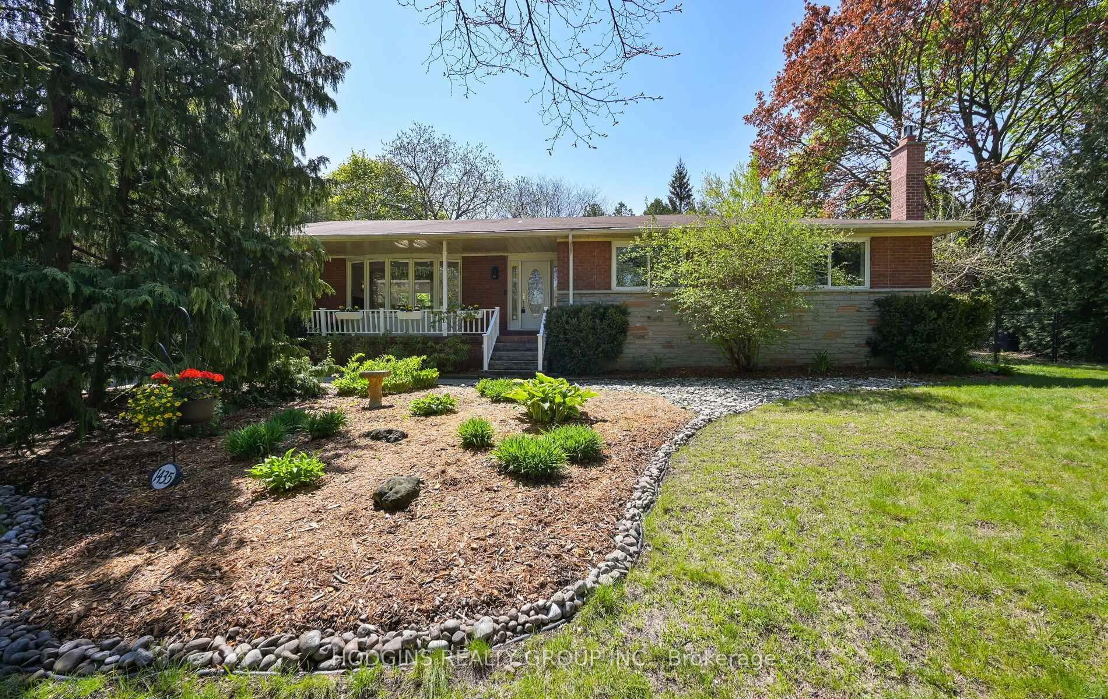 Home with brick exterior material, street for 1435 Saginaw Cres, Mississauga Ontario L5H 1X4