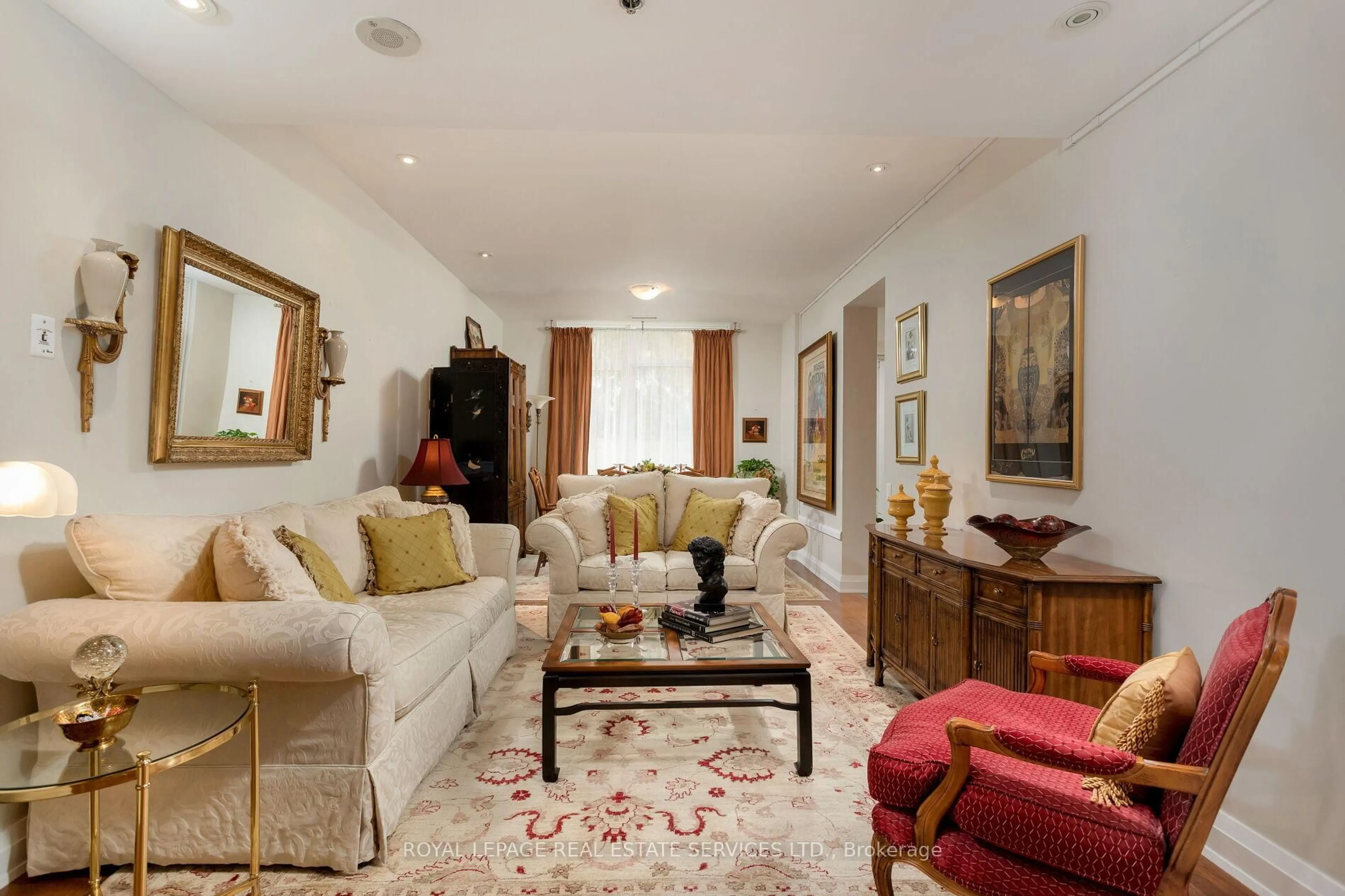 Living room with furniture, unknown for 40 Old Mill Rd #Gla6, Oakville Ontario L6J 7W2