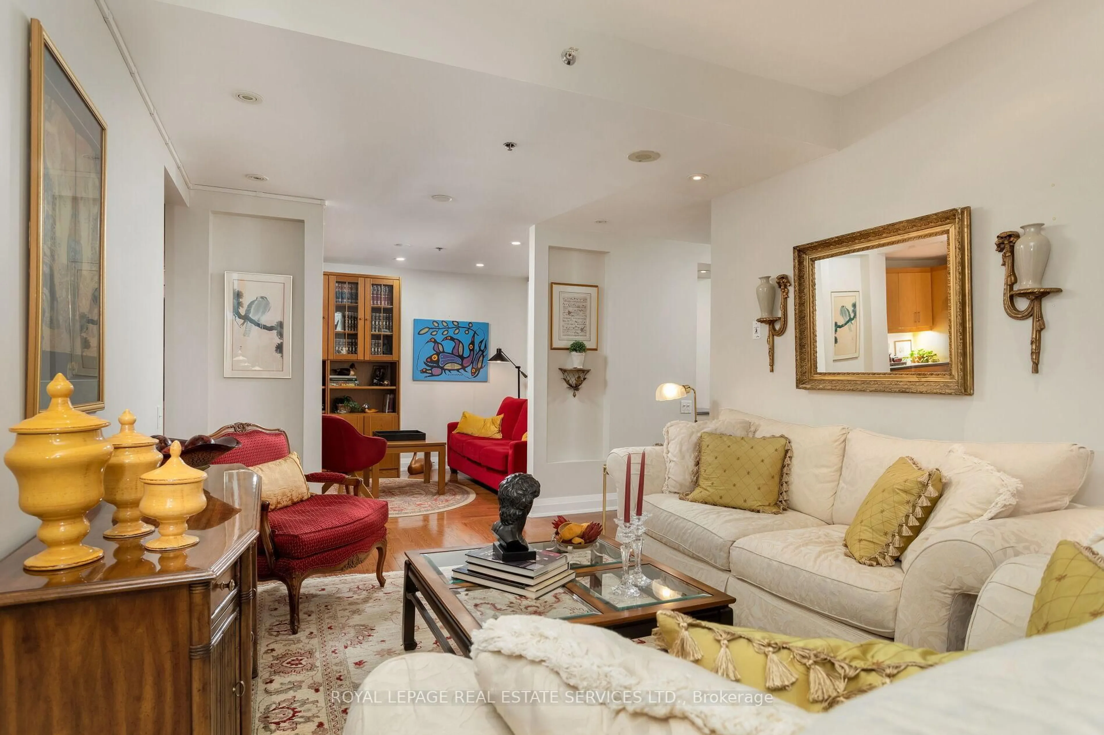 Living room with furniture, unknown for 40 Old Mill Rd #Gla6, Oakville Ontario L6J 7W2