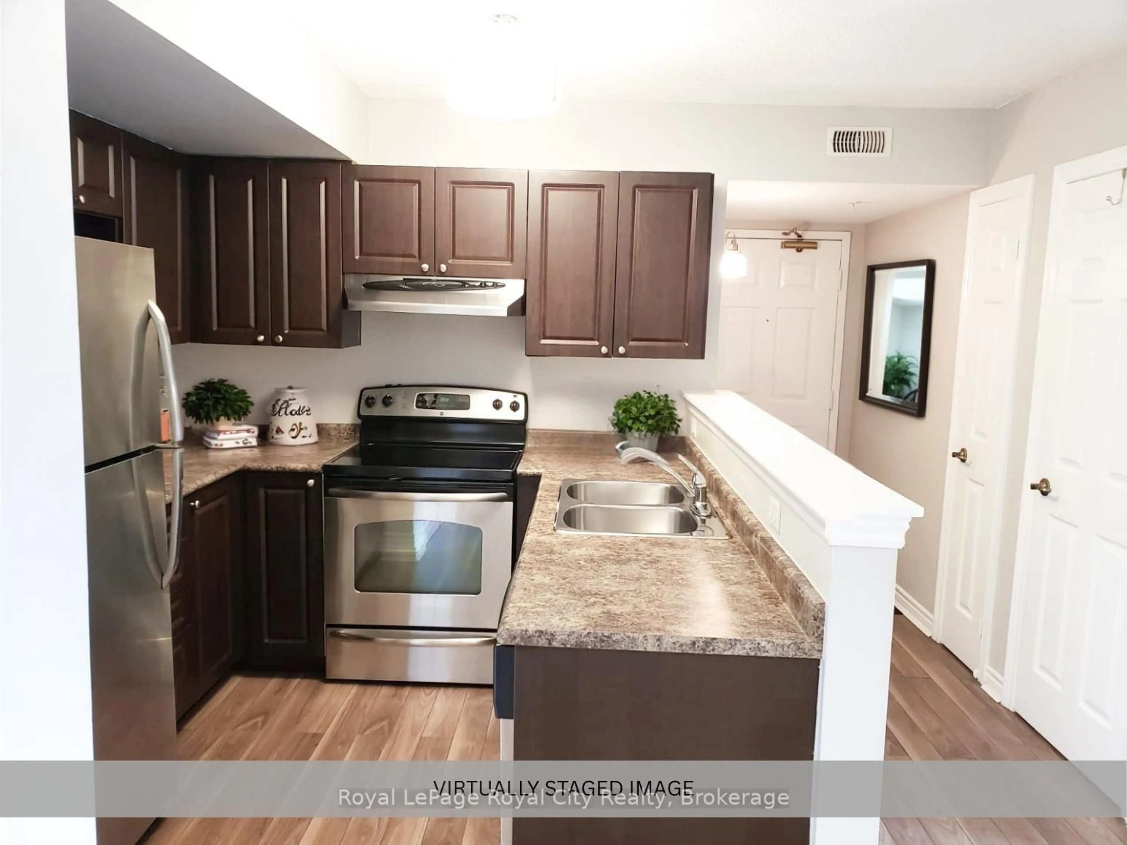 Open concept kitchen, unknown for 1483 Maple Ave #204, Milton Ontario L9T 0B6