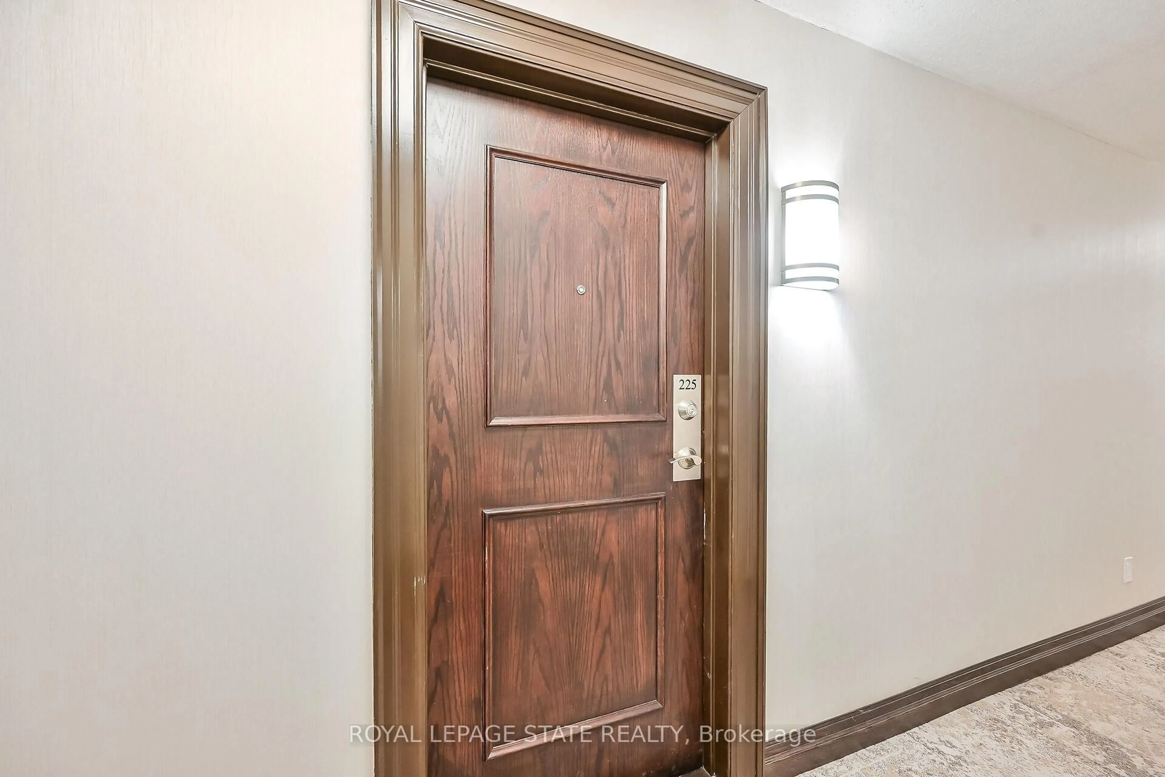 Indoor foyer for 22 Southport St #225, Toronto Ontario M6S 4Y9