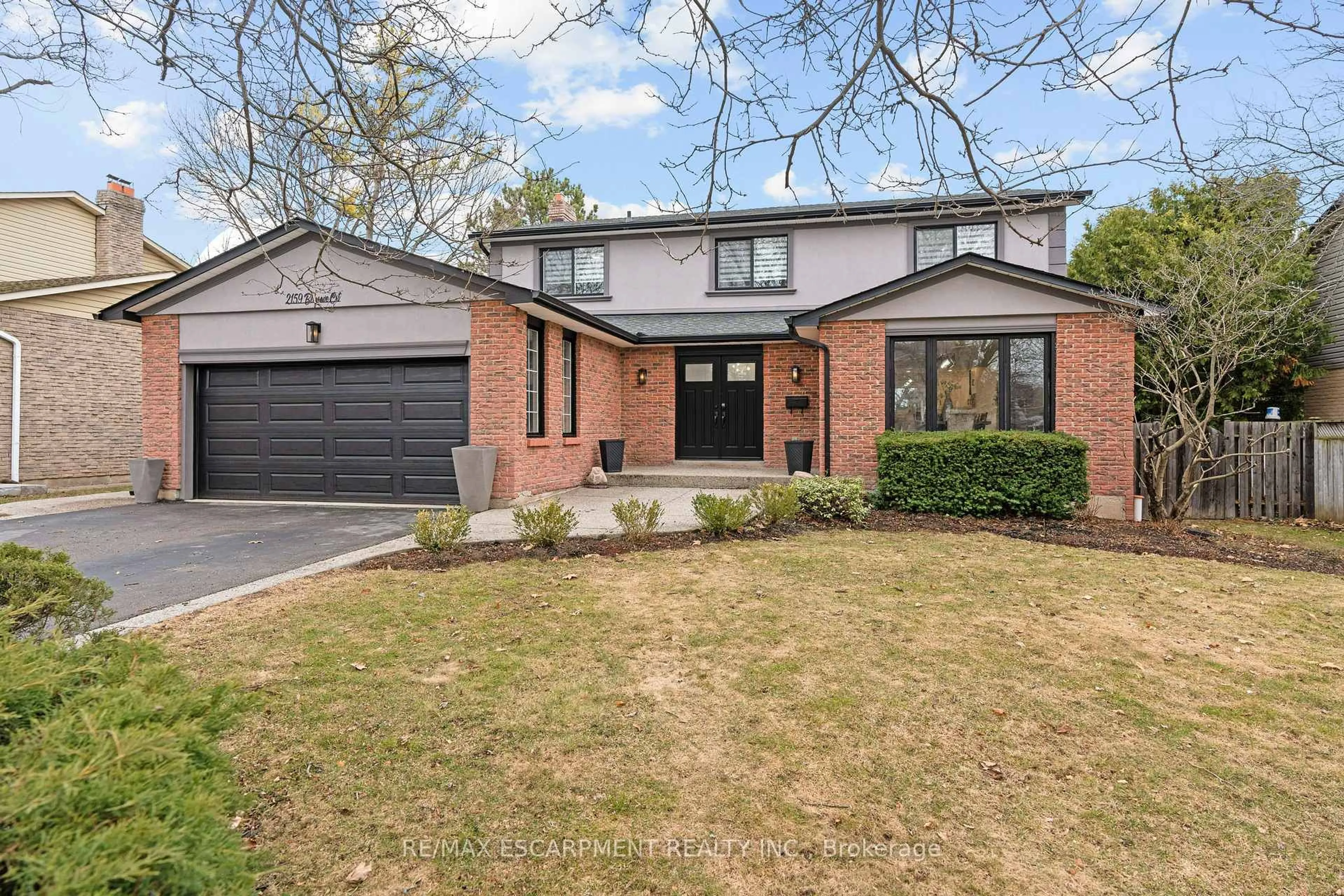 Home with brick exterior material, street for 2159 Belgrave Crt, Burlington Ontario L7P 3R5