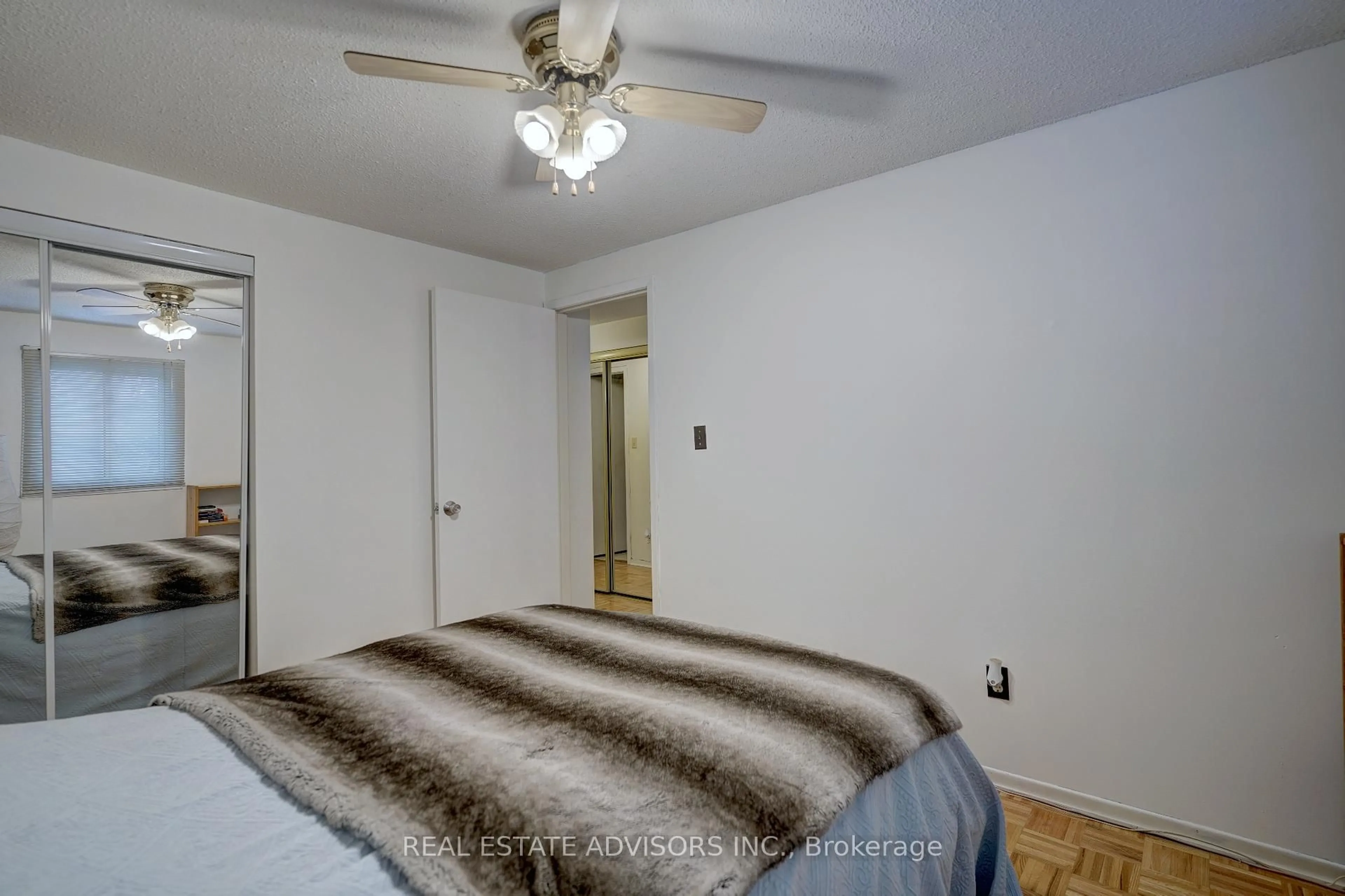 A pic of a room for 3175 Kirwin Ave #47, Mississauga Ontario L5A 3M4