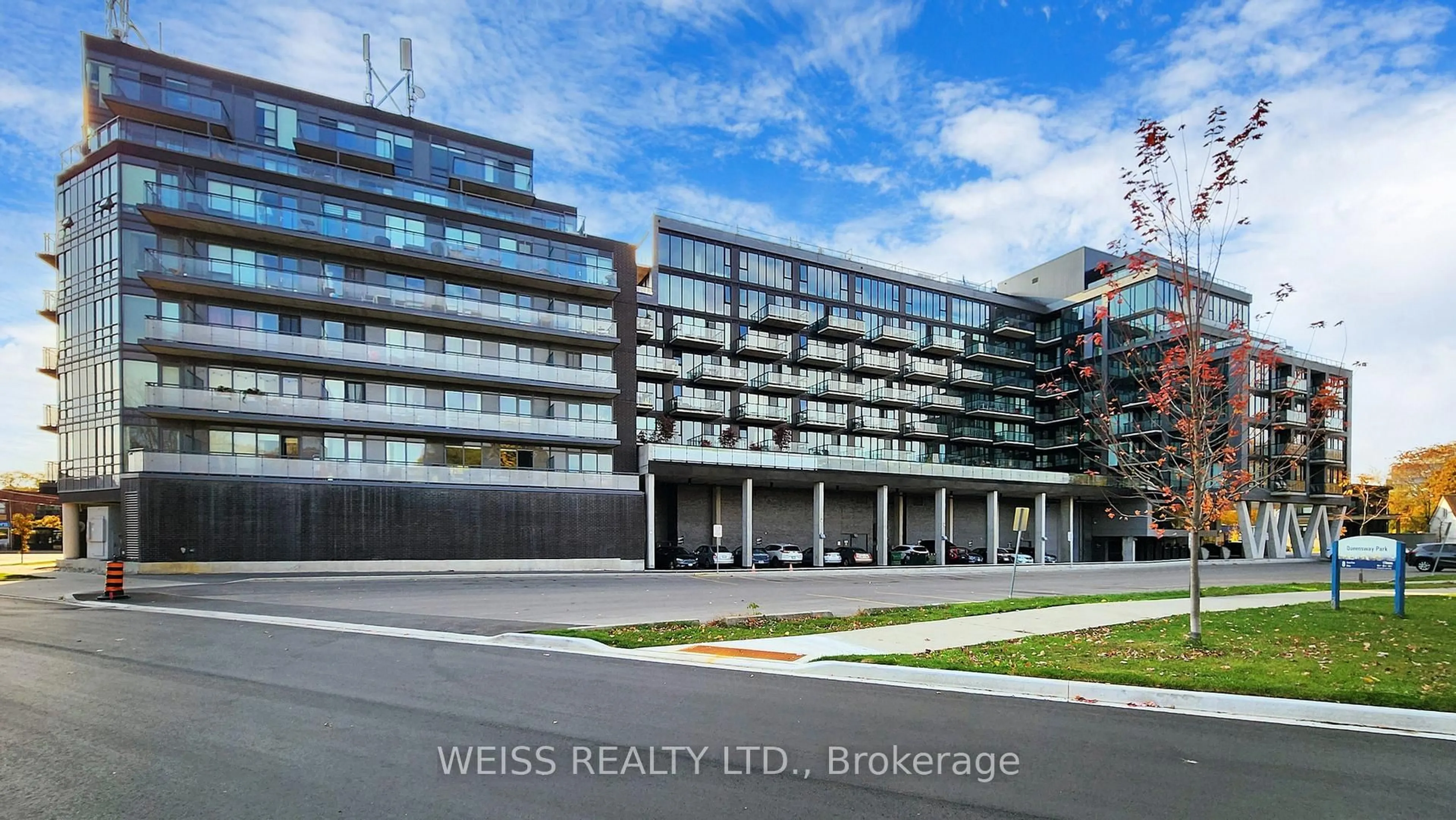 A pic from outside/outdoor area/front of a property/back of a property/a pic from drone, building for 760 The Queensway N/A #506, Toronto Ontario M8Z 0E1