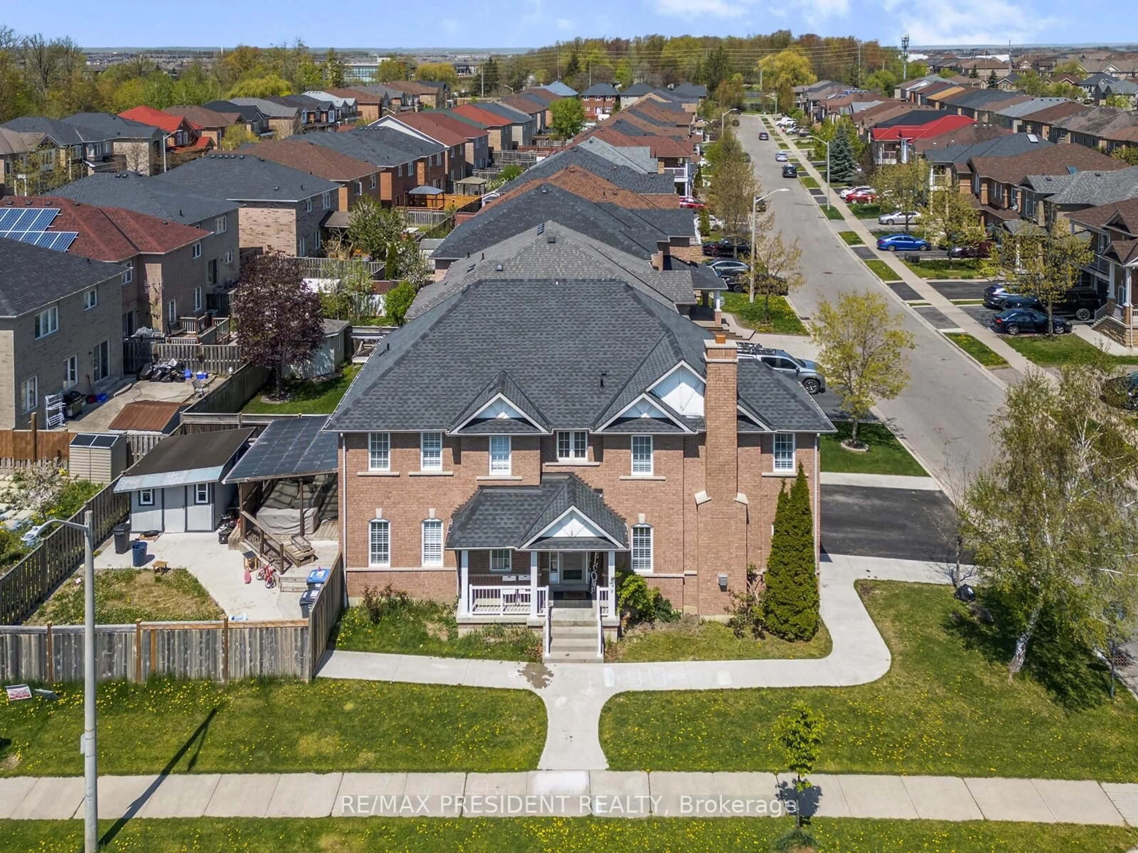 A pic from outside/outdoor area/front of a property/back of a property/a pic from drone, street for 14 Braddock Dr, Brampton Ontario L7A 3T5