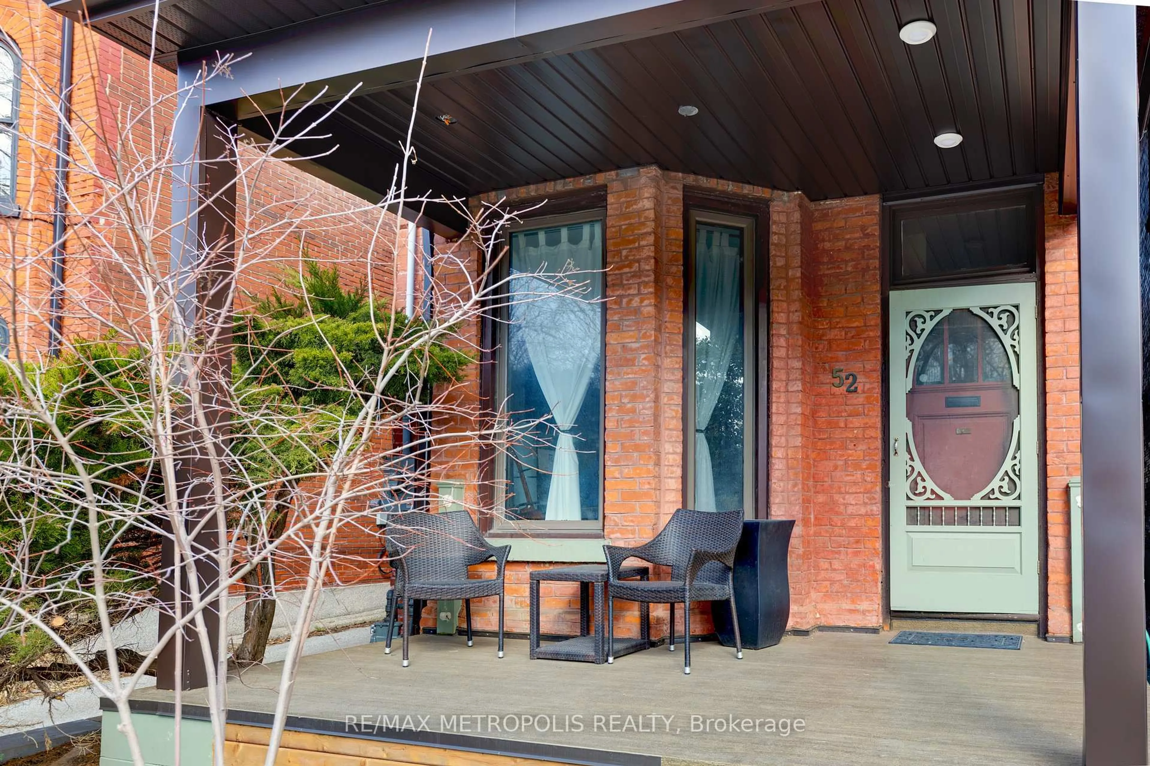 Unknown for 52 Fern Ave, Toronto Ontario M6R 1K1