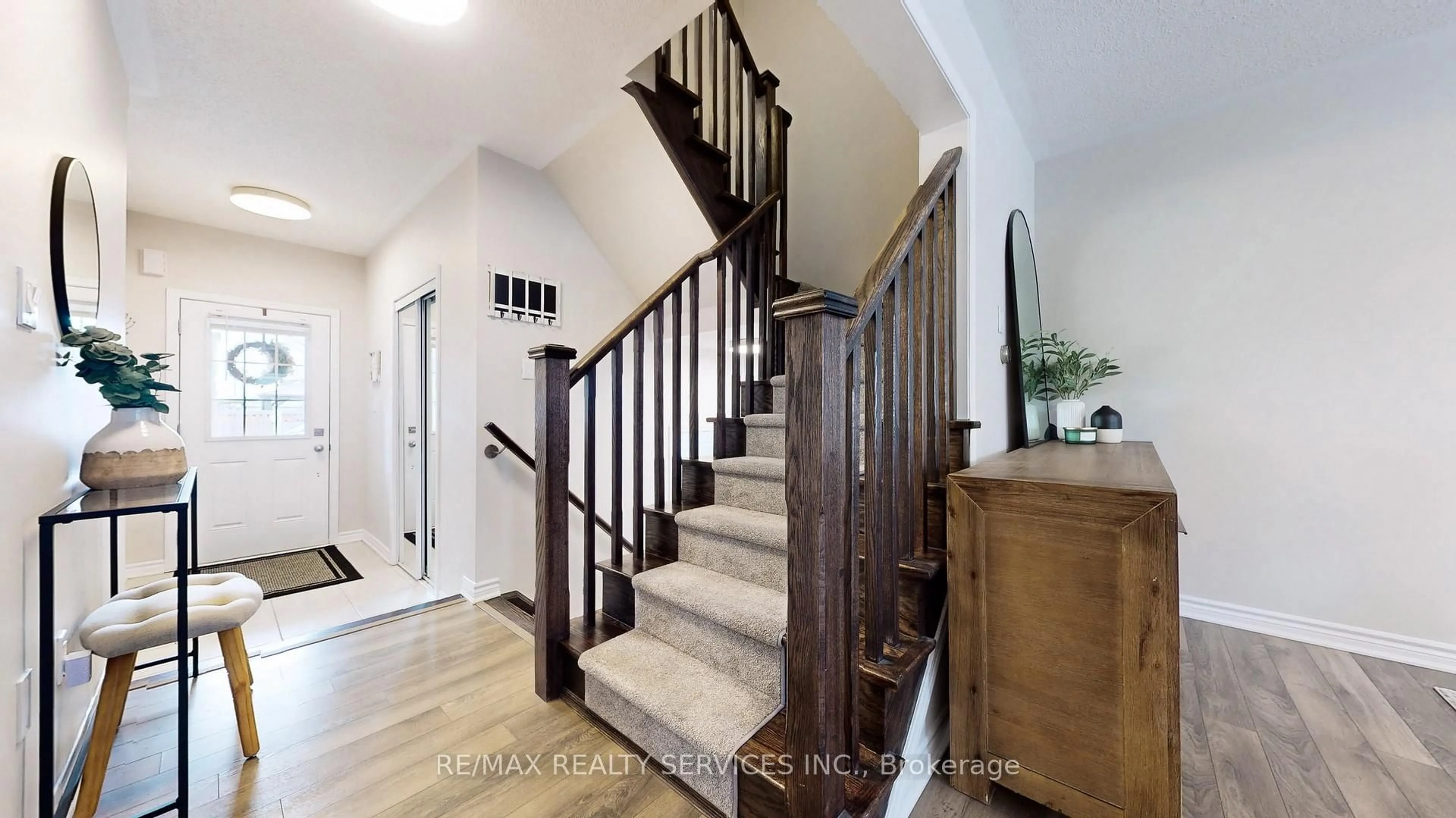 Stairs for 1245 Mulroney Hts, Milton Ontario L9T 7K6