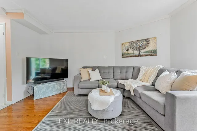 Additional property image - 5547 Cortina Cres