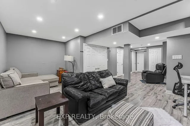 Additional property image - 5547 Cortina Cres