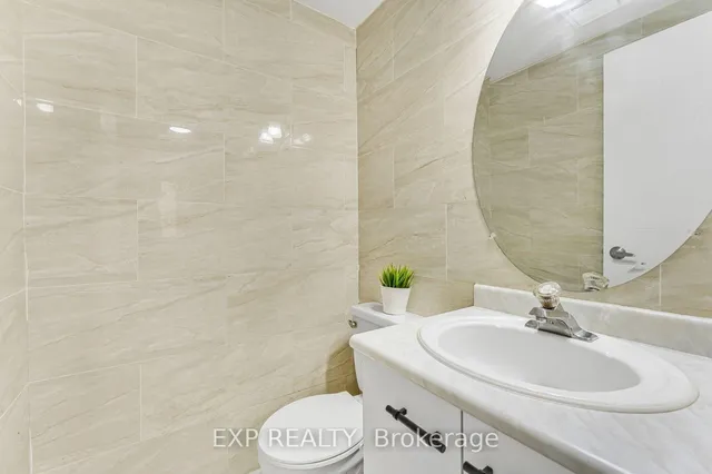 Additional property image - 5547 Cortina Cres