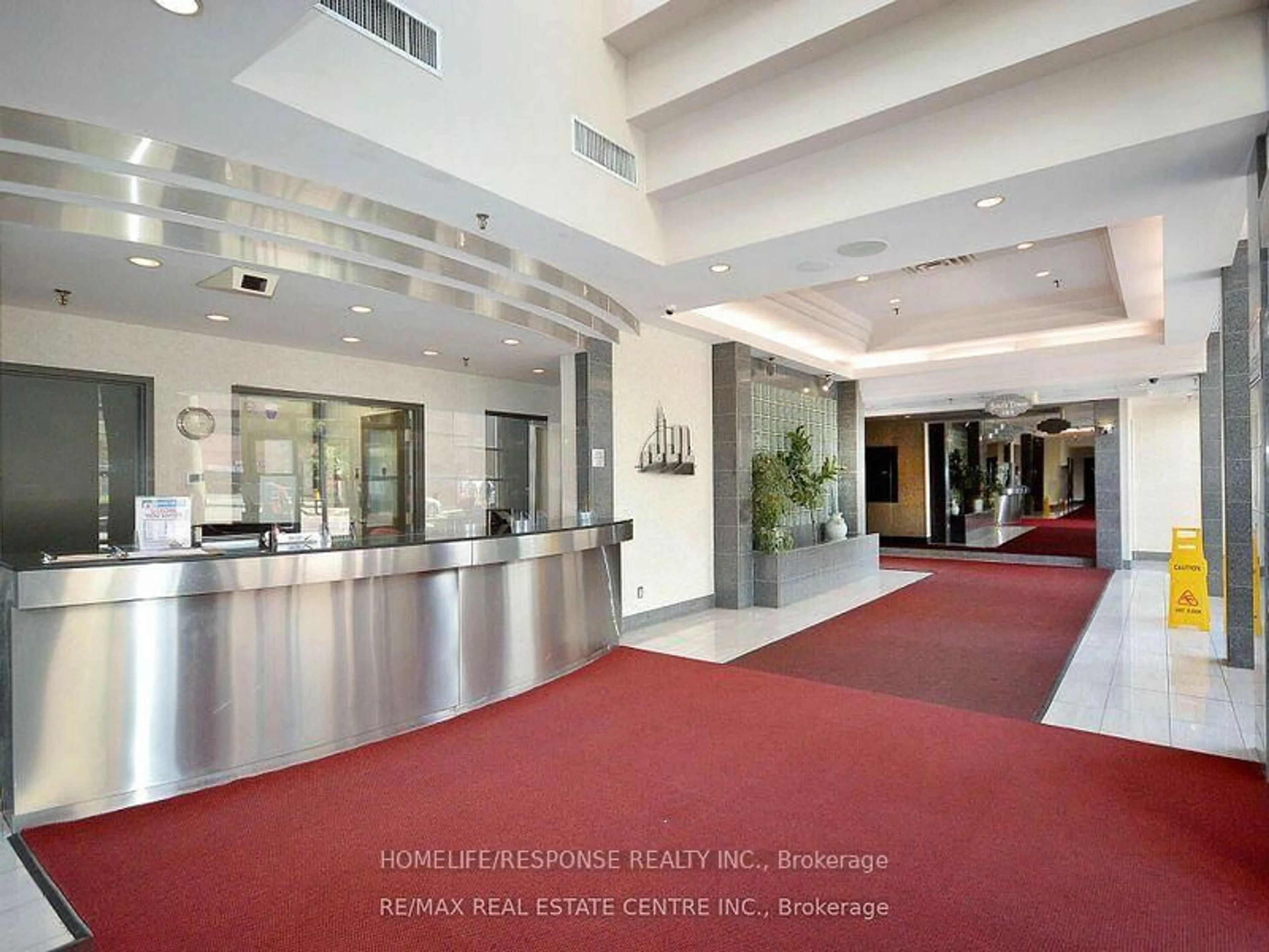 Indoor foyer for 285 ENFIELD Pl #1102, Mississauga Ontario L5B 3Y6