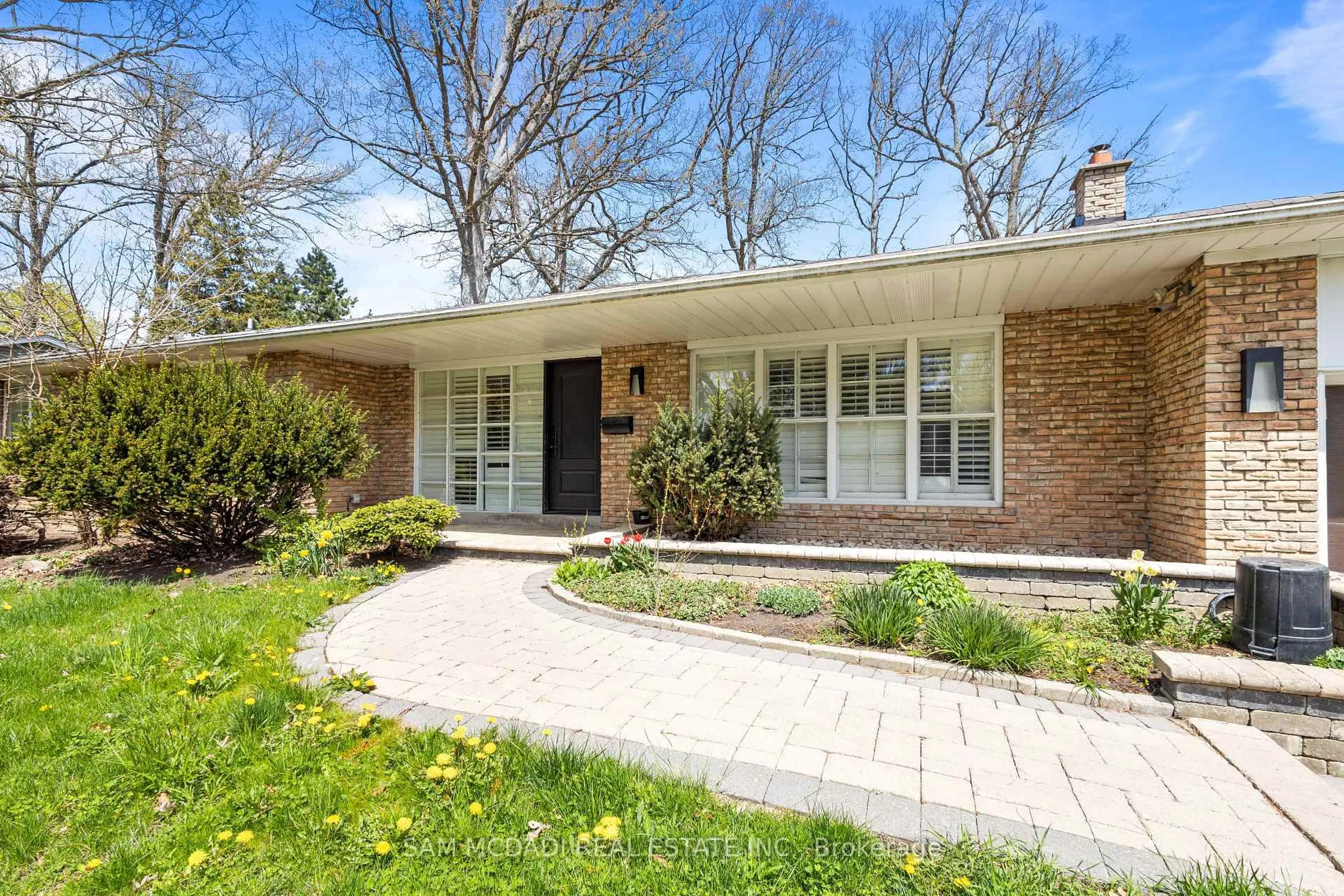 Home with brick exterior material, street for 2053 Tenoga Dr, Mississauga Ontario L5H 3K1