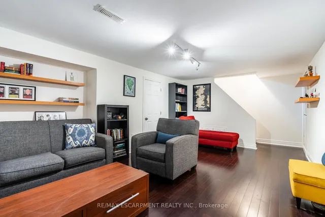 Additional property image - 5510 Spruce Ave