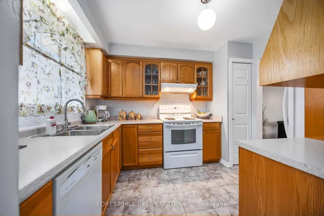 Additional property image - 435 Silverstone Dr Unit 22