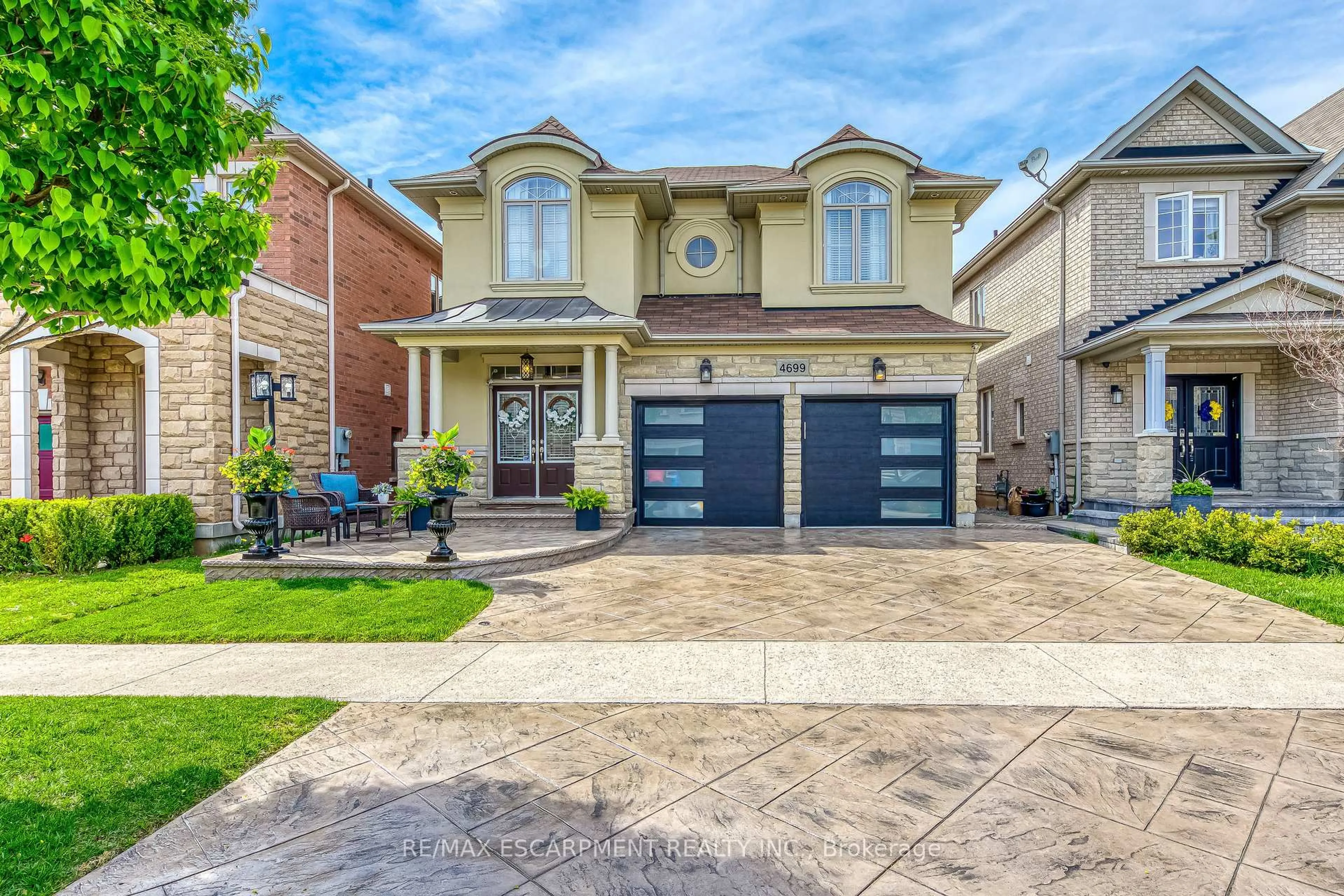 Home with brick exterior material, street for 4699 Irena Ave, Burlington Ontario L7M 0K2