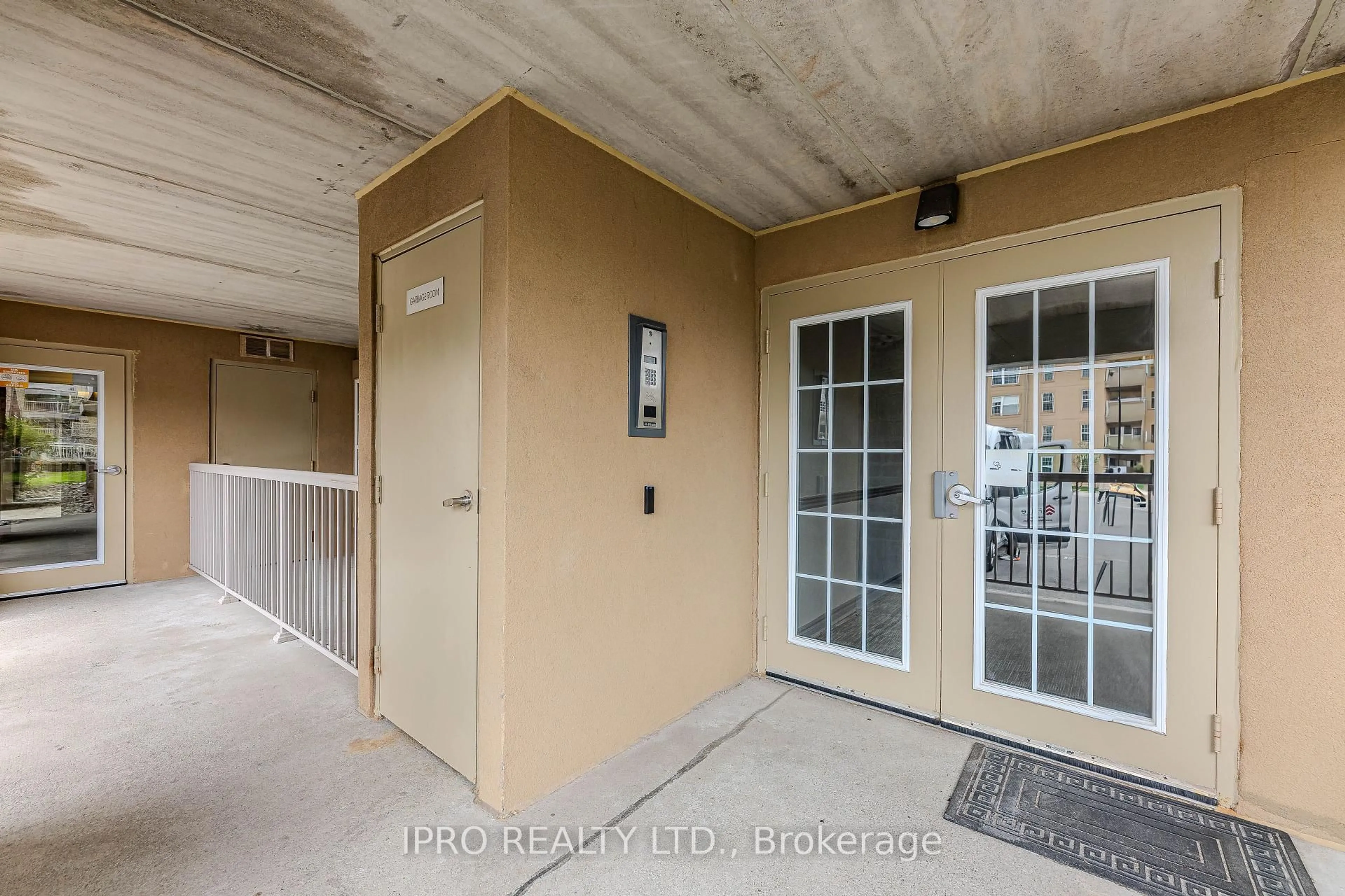 Unknown for 1490 Bishops Gate #106, Oakville Ontario L6M 4N3