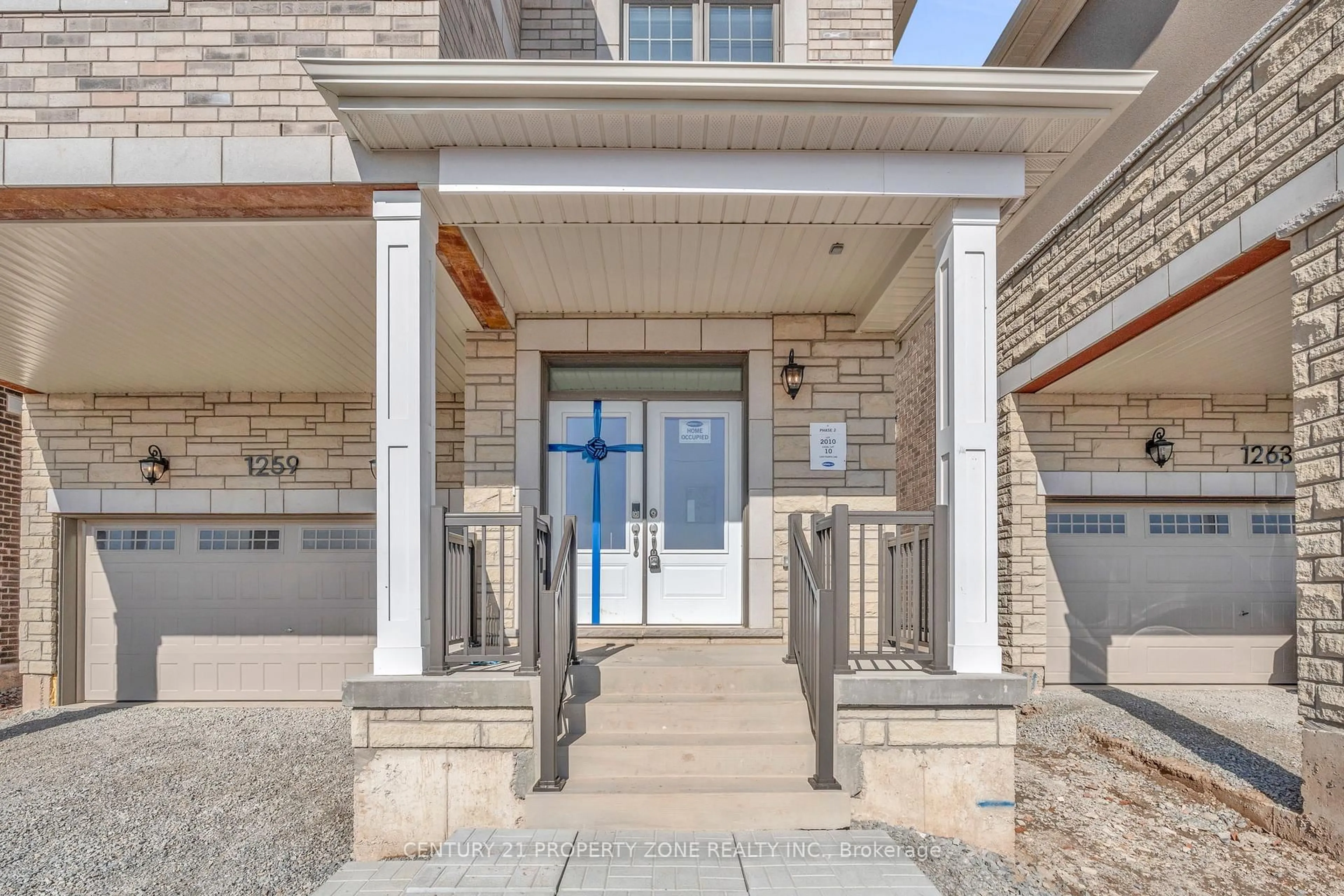 Indoor entryway for 1259 Fourth Line, Milton Ontario L9T 6H8