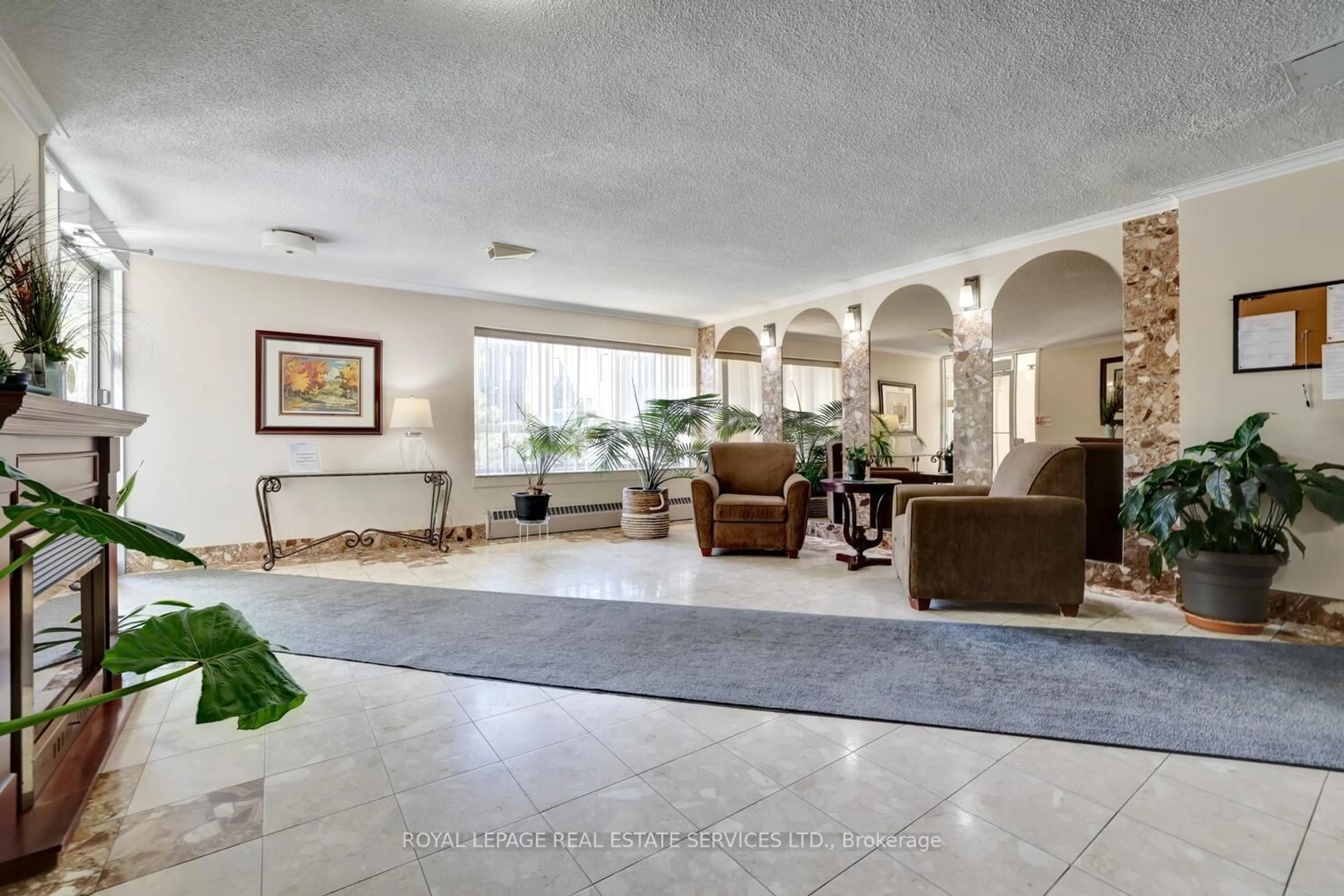 Lobby for 41 Lake Shore Dr #104, Toronto Ontario M8V 1Z3