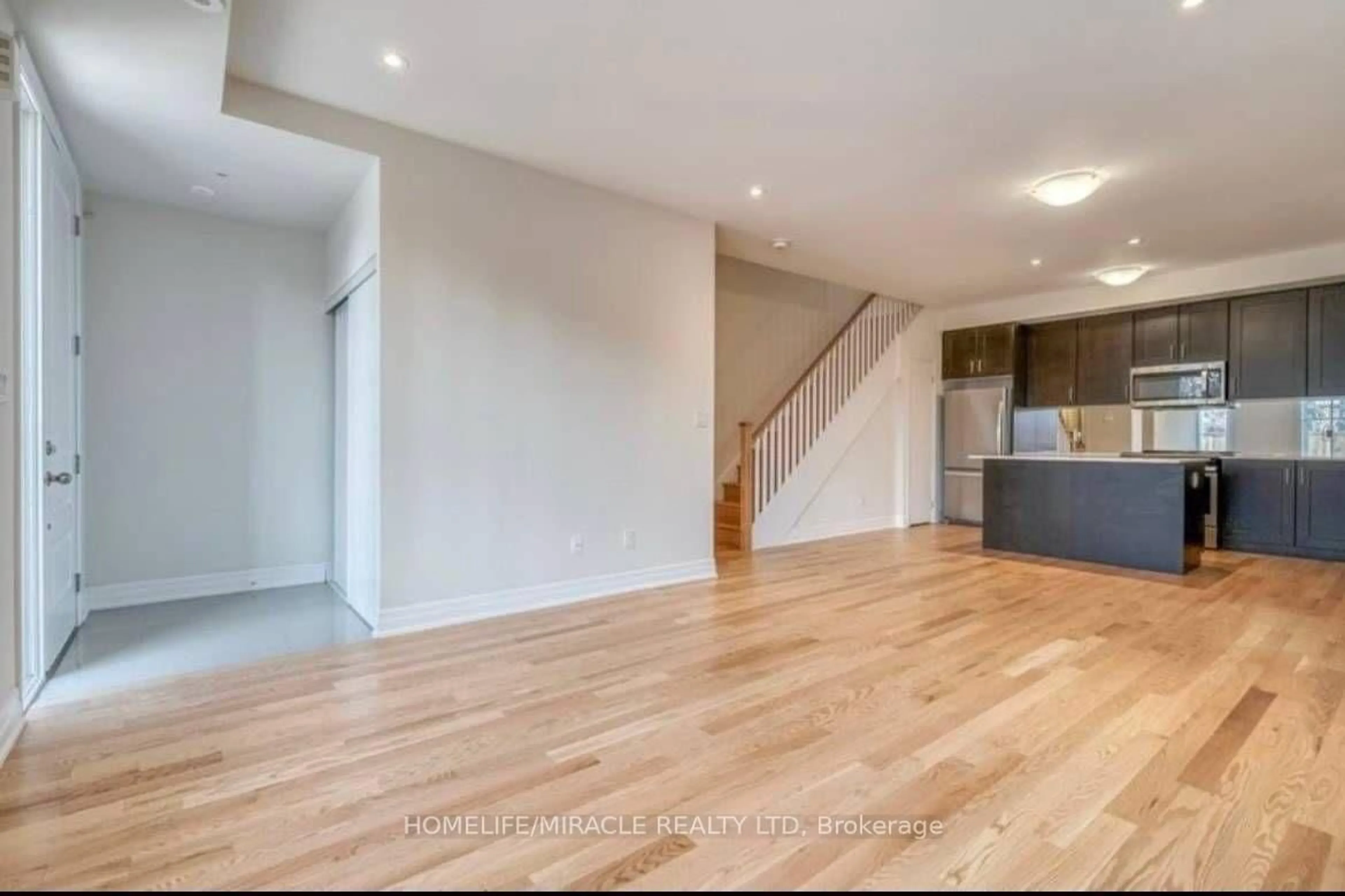 A pic of a room for 1205 Gooseberry Lane #409, Mississauga Ontario L5G 0B9