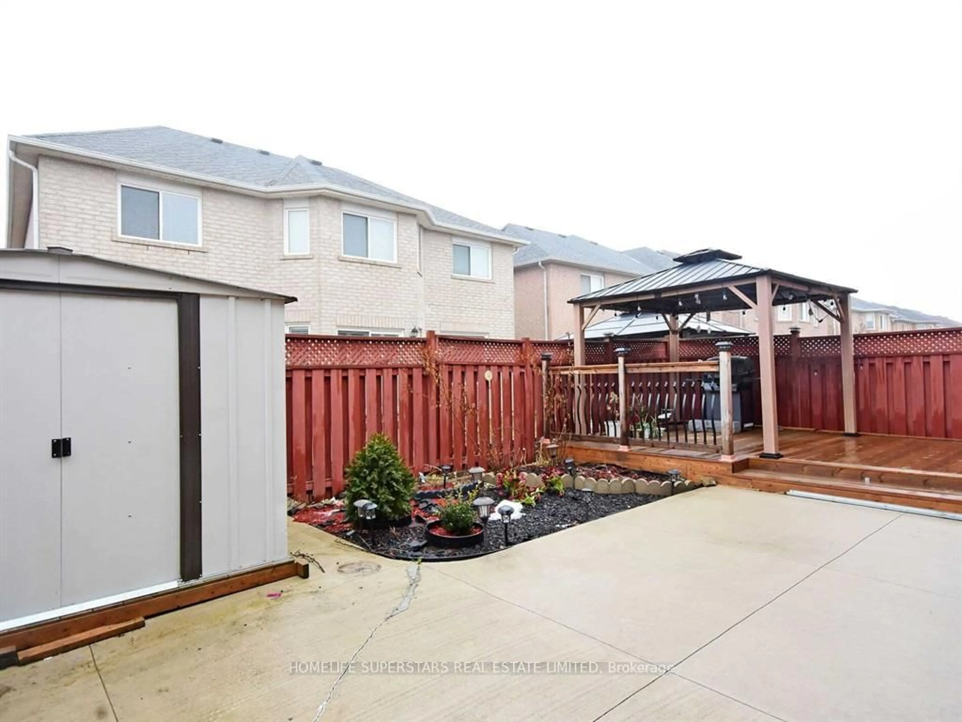 Patio, street for 64 Mccrimmon Dr, Brampton Ontario L7A 2Z3