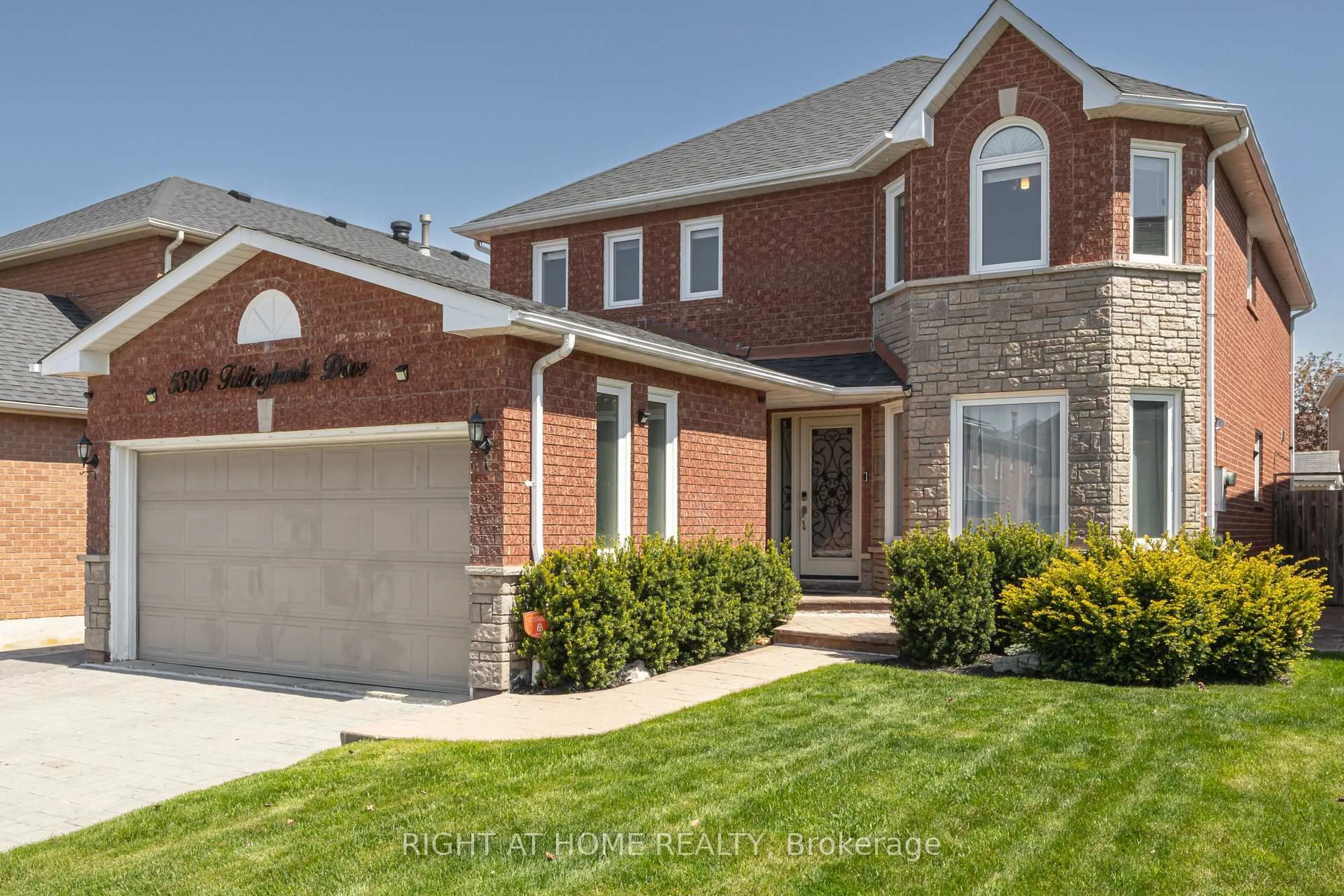 Home with brick exterior material, street for 5369 Fallingbrook Dr, Mississauga Ontario L5V 1P7