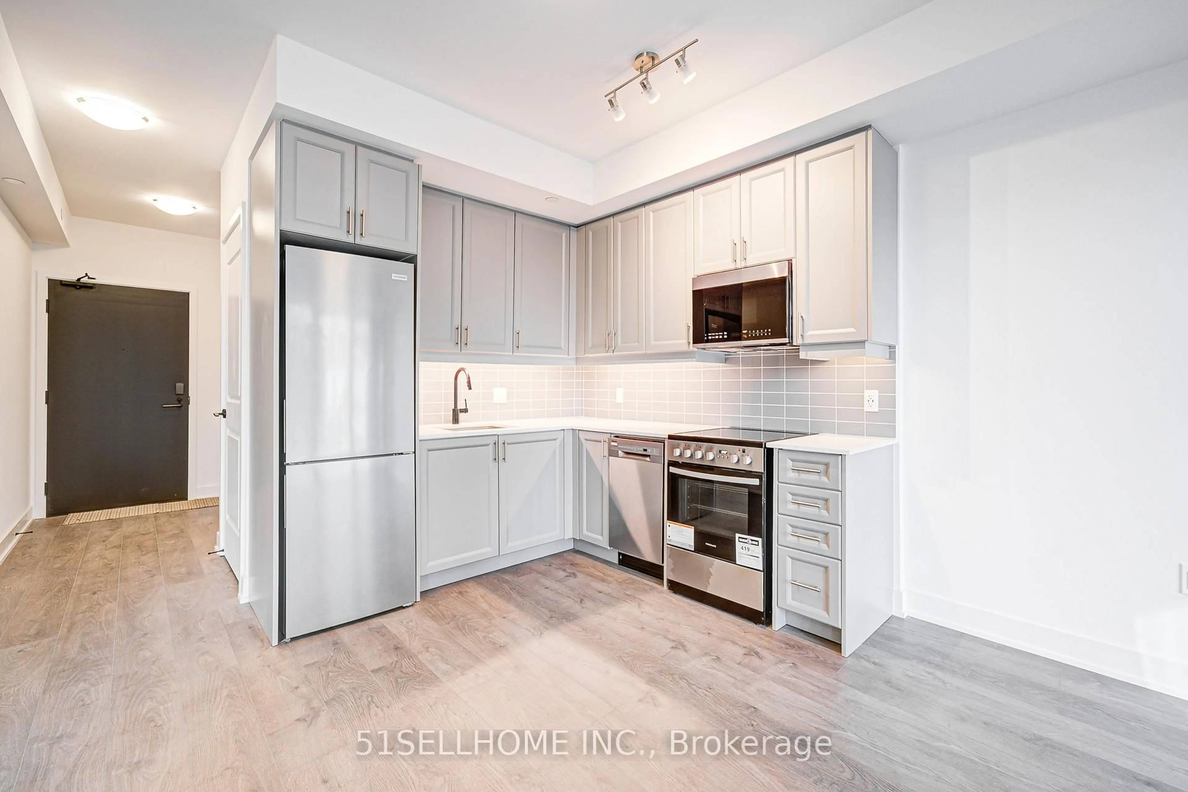 Unknown for 2333 Khalsa Gate #202, Oakville Ontario L6M 0X7