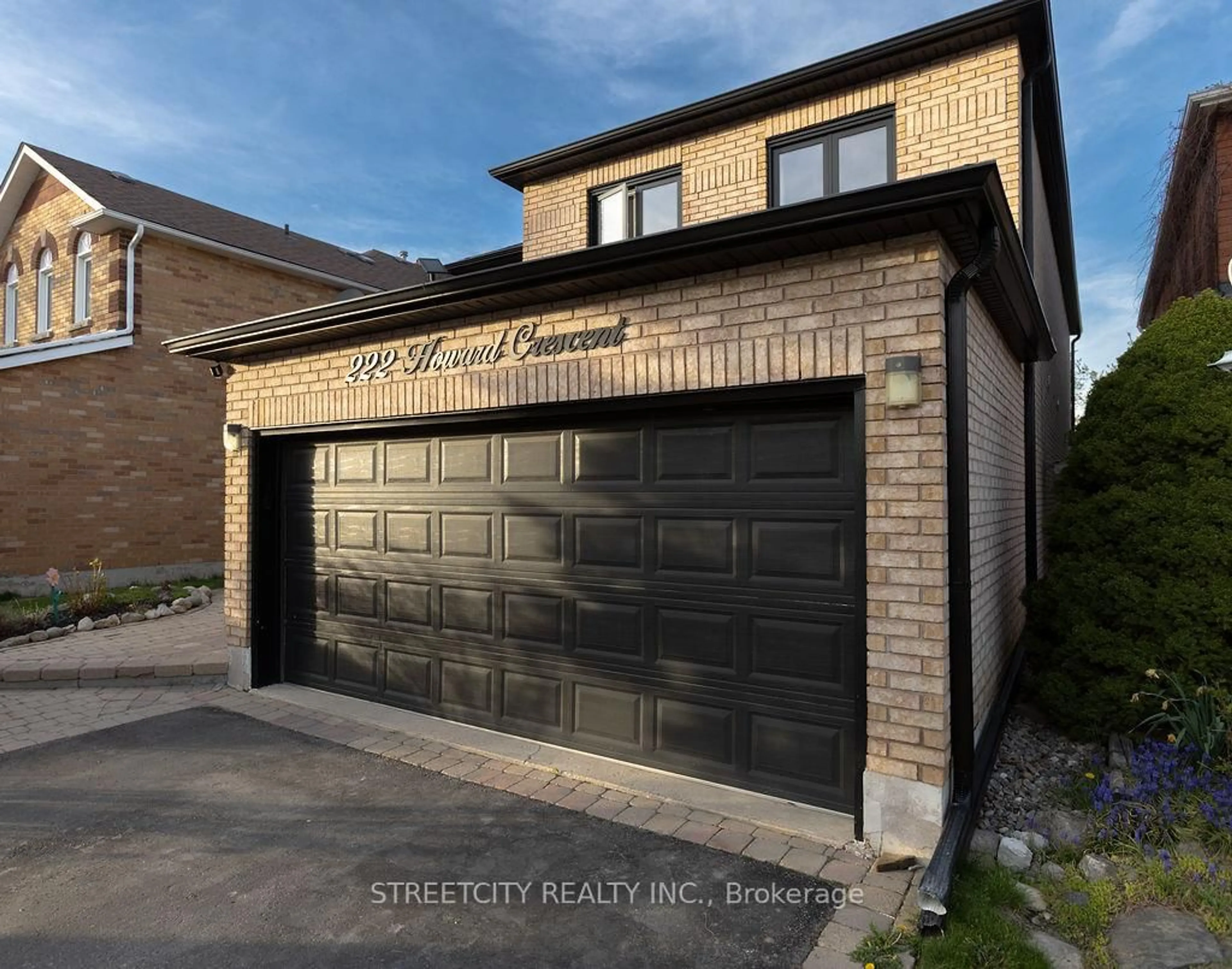 Home with brick exterior material, street for 222 Howard Cres, Orangeville Ontario L9W 4W5